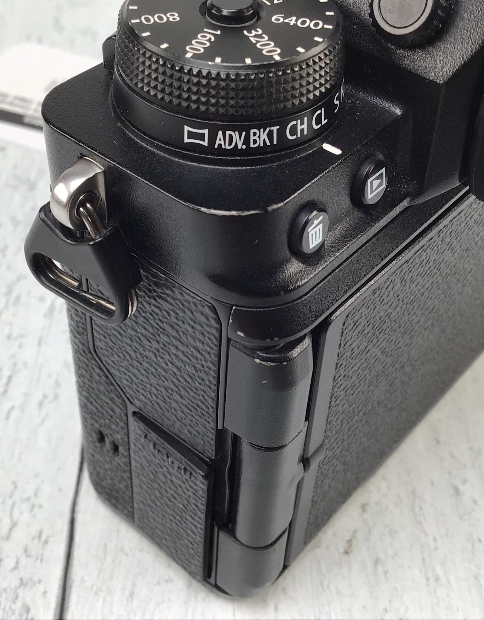 FUJI Fuji X-T4 Camera Body Black Used Good