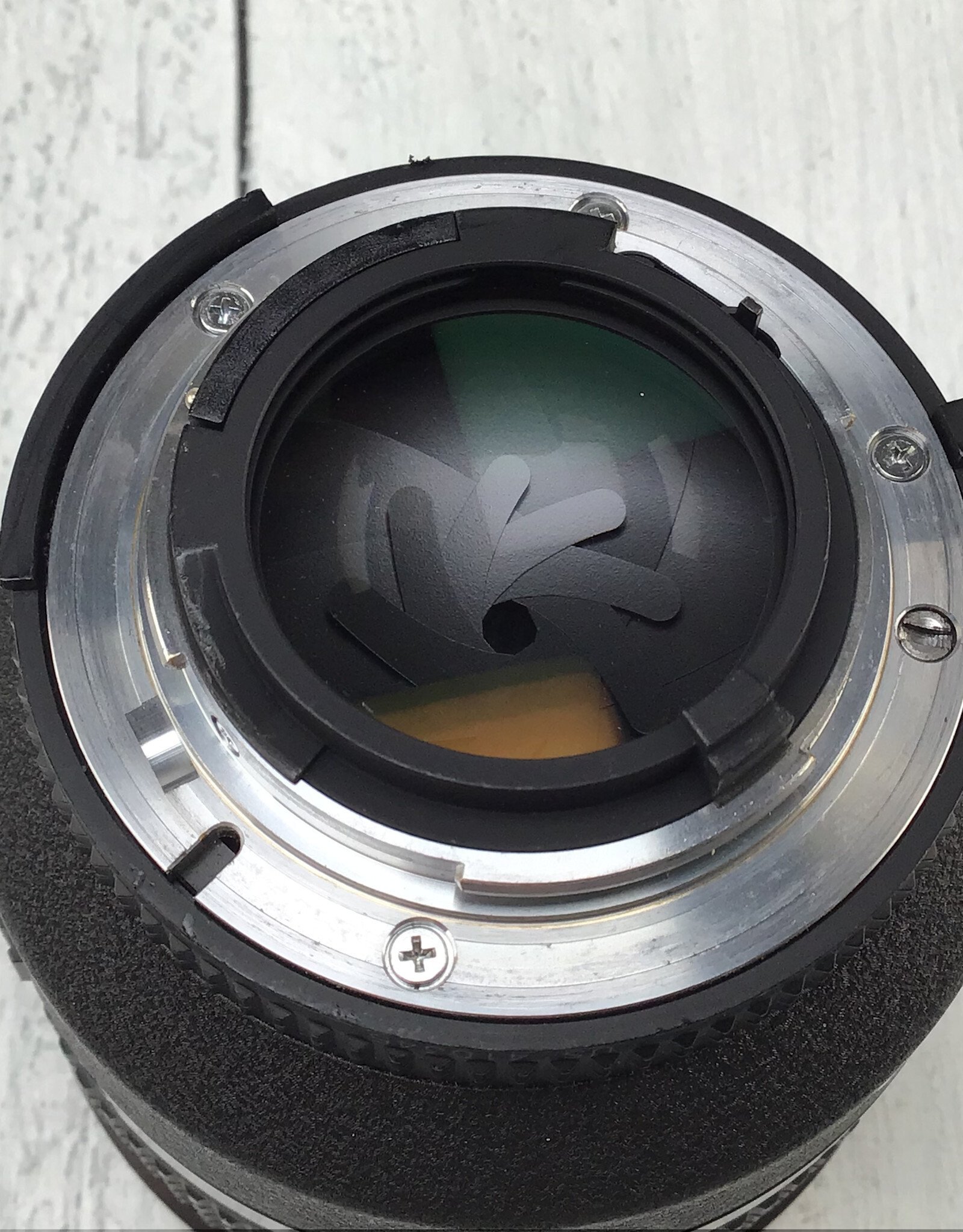 NIKON Nikon AF Nikkor 85mm f1.4 D Lens AF Motor Squeaks Used BGN
