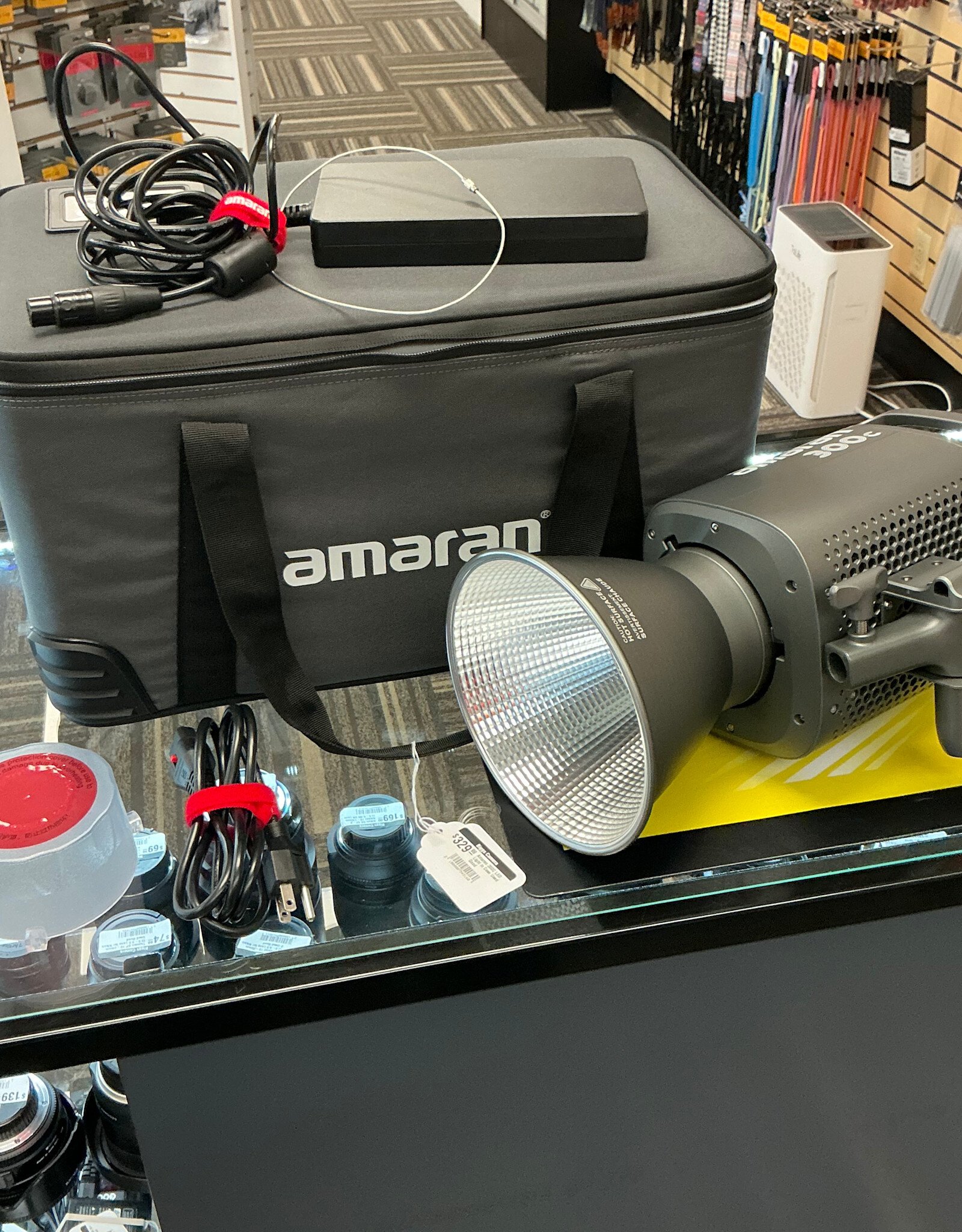 Amaran Amaran 300C LED Light in Case Used Good