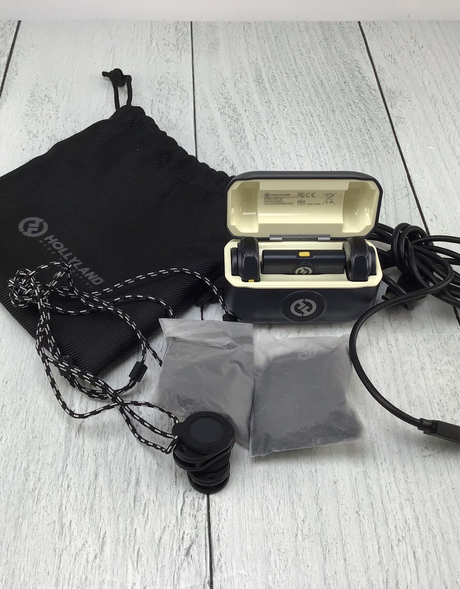 Hollyland Hollyland Lark M2 Wireless Mic Set (2-TX, 1-RX) Used Good