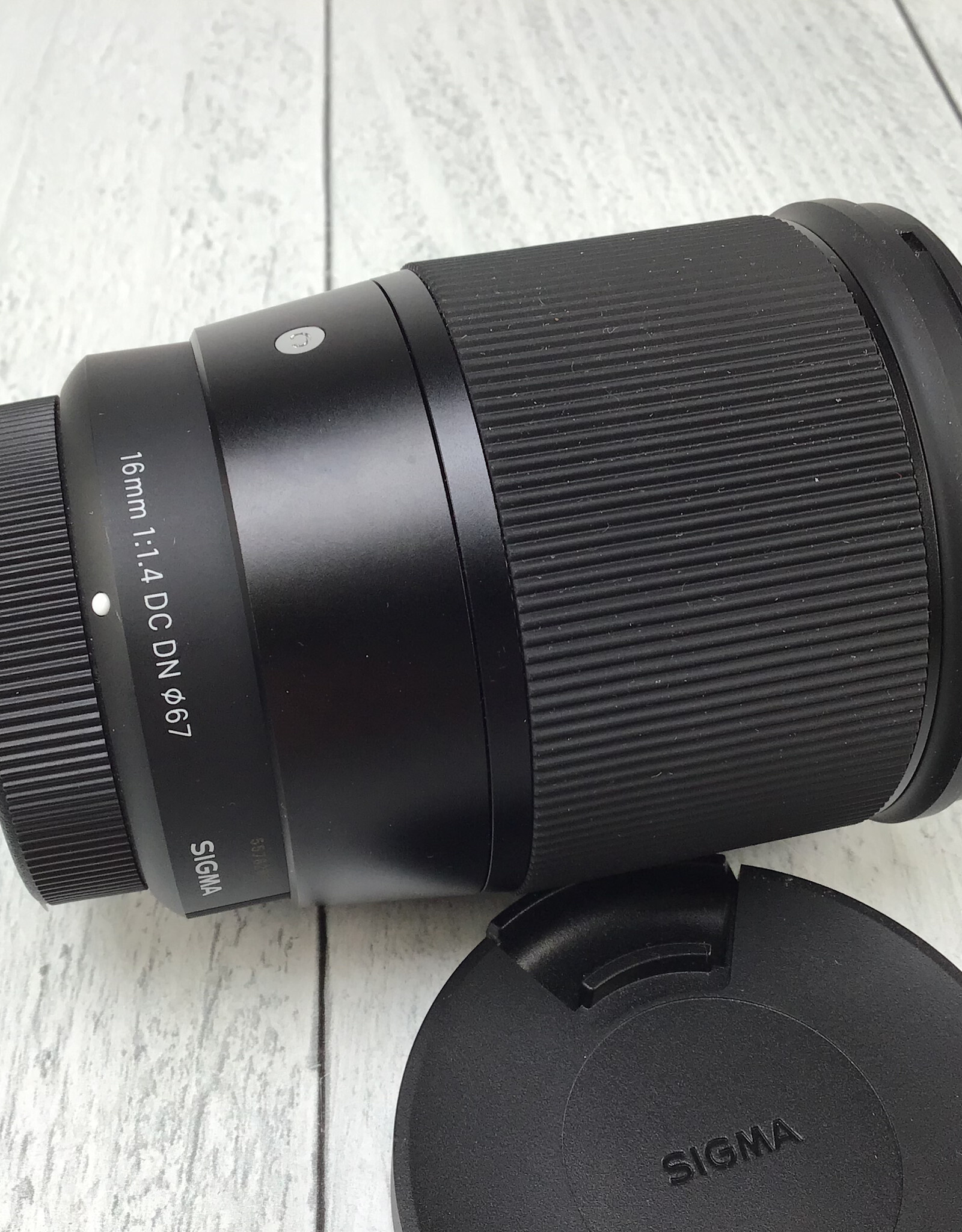 SONY Sigma 16mm f1.4 DC DN Lens for Sony E Used Good