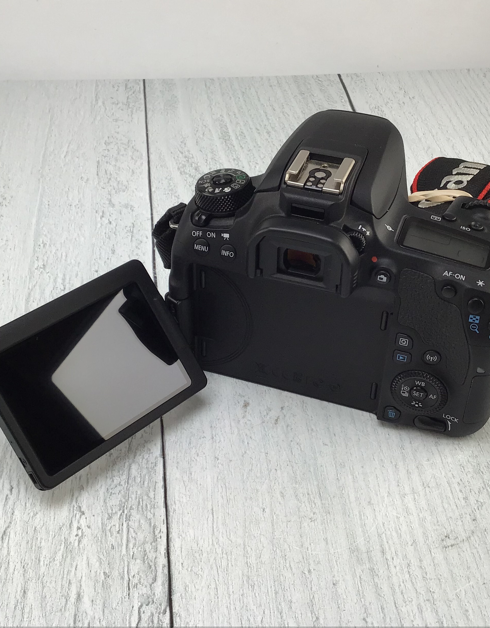 CANON Canon EOS 77D Camera Body Used Good