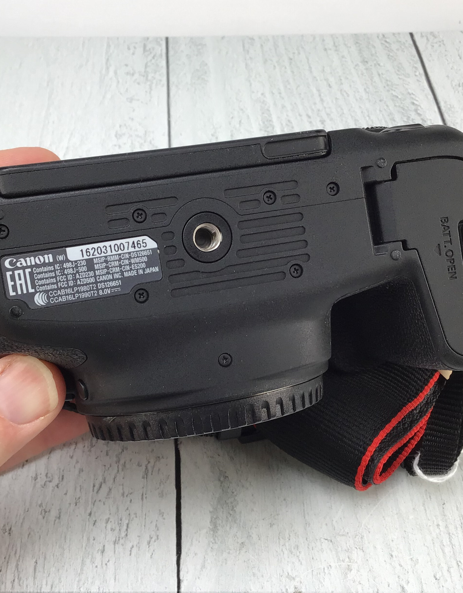 CANON Canon EOS 77D Camera Body Used Good