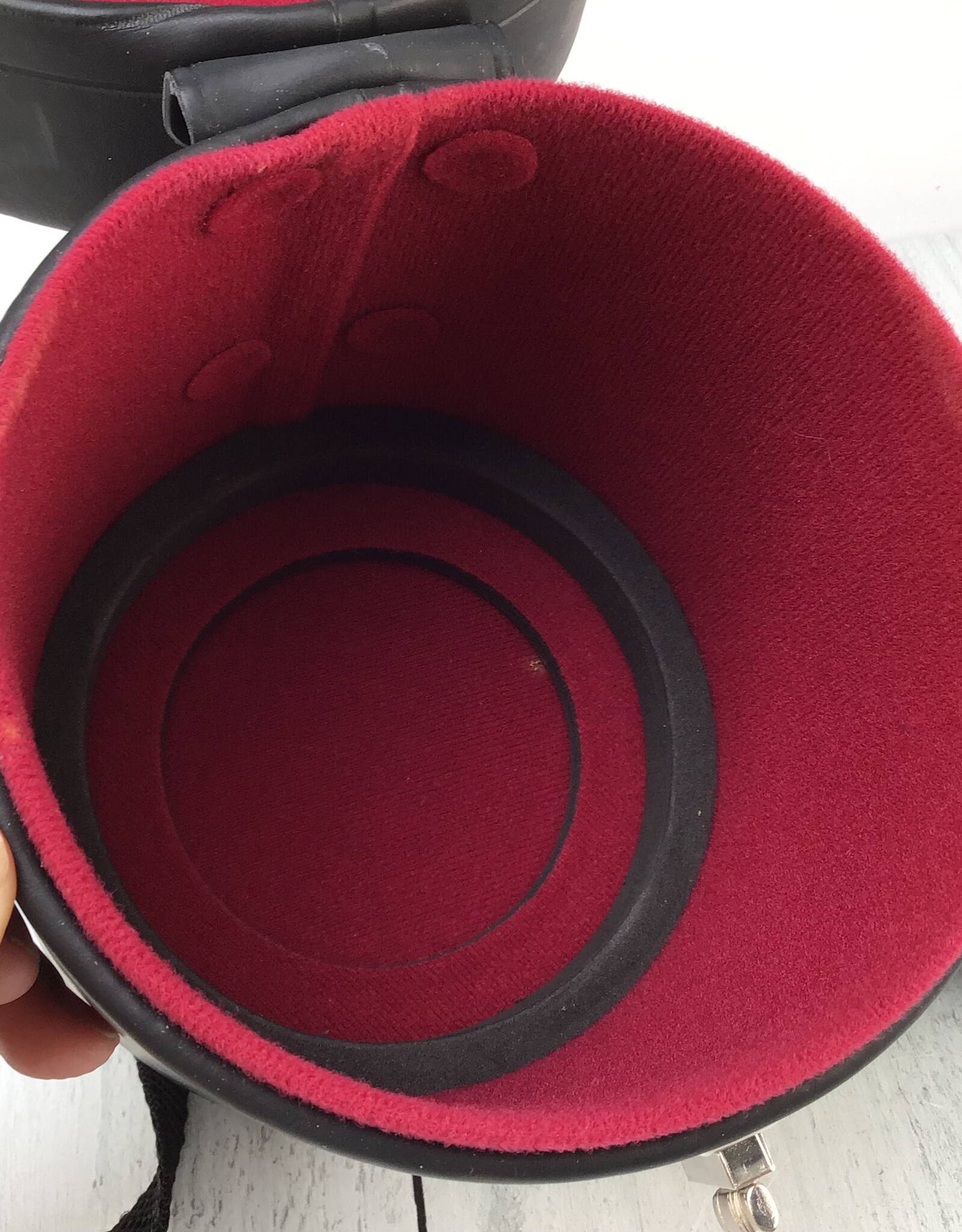 NIKON Nikon CL-74 Black Hard Leather Lens Case (for 28-70mm f/2.8D AF-S)  Used Good