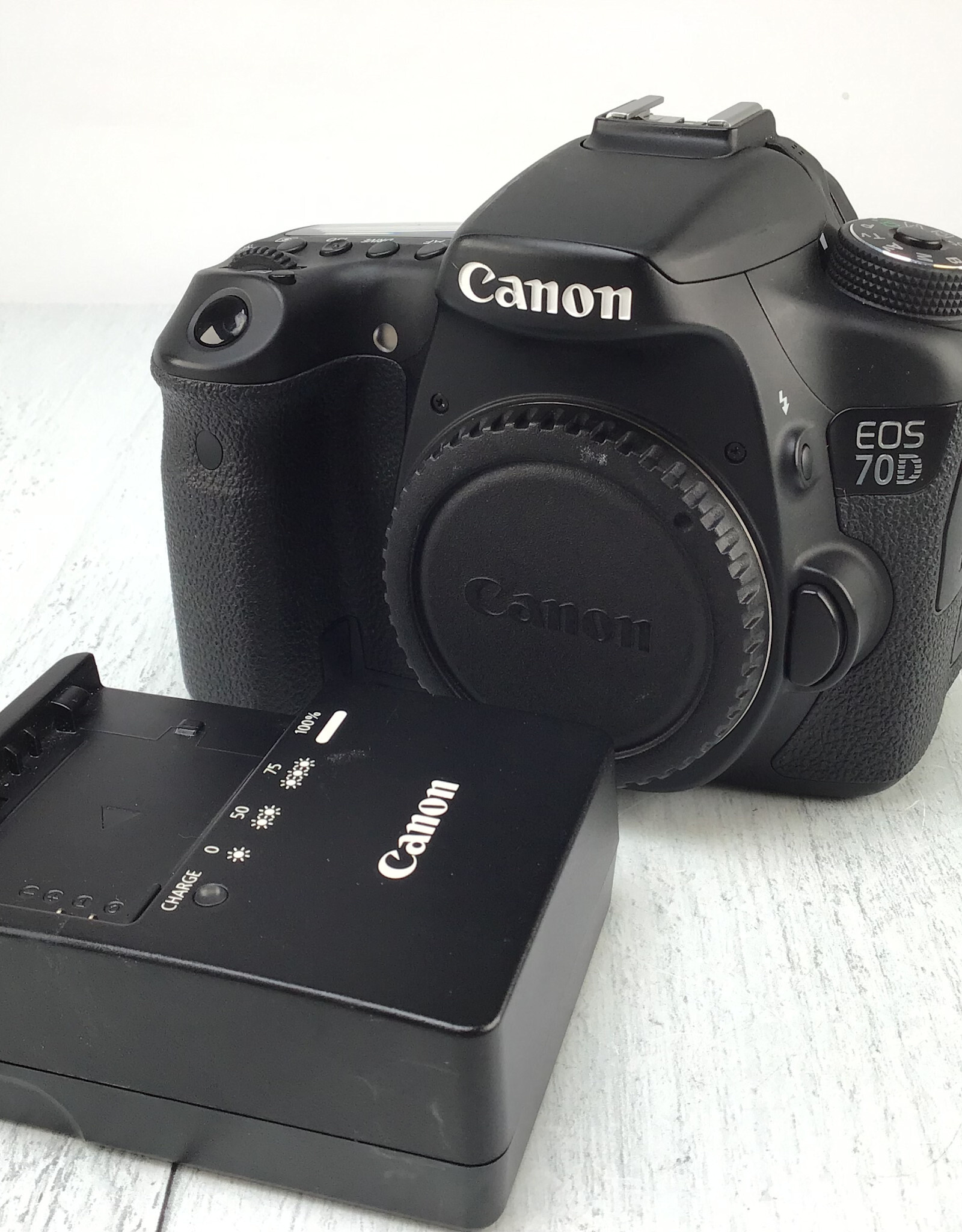 CANON Canon EOS 70D Camera  Body Only Used Good