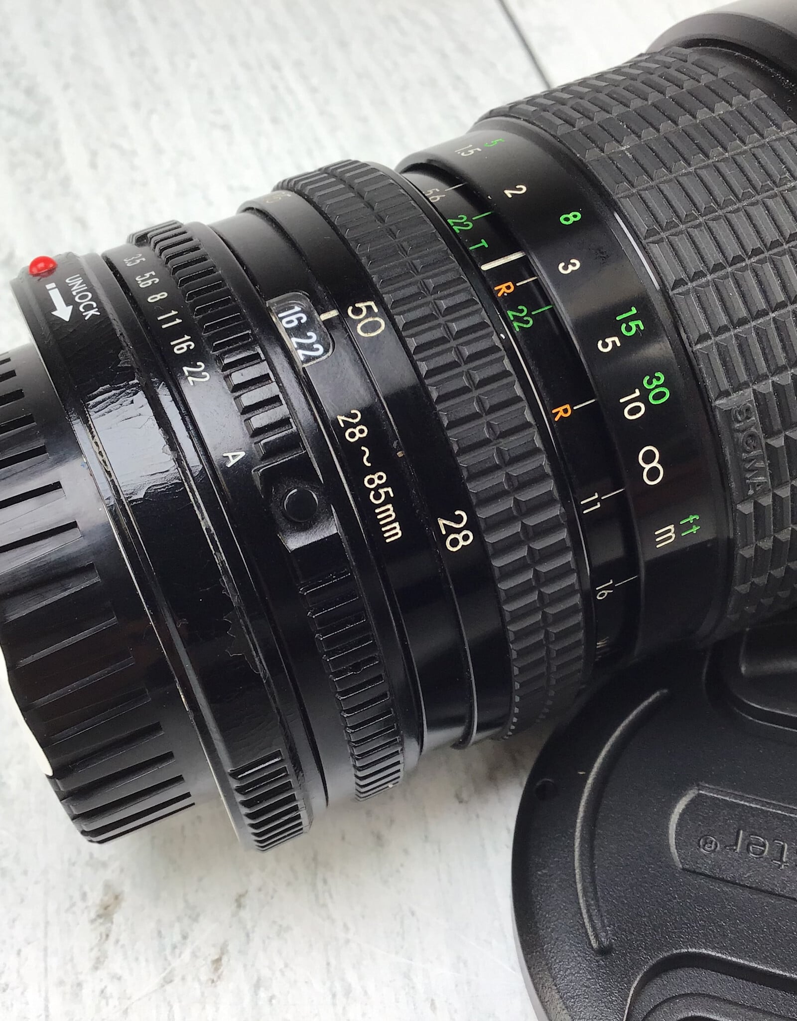 SIGMA Sigma 28-85mm f3.5-4.5 Lens for Canon FD Used Good