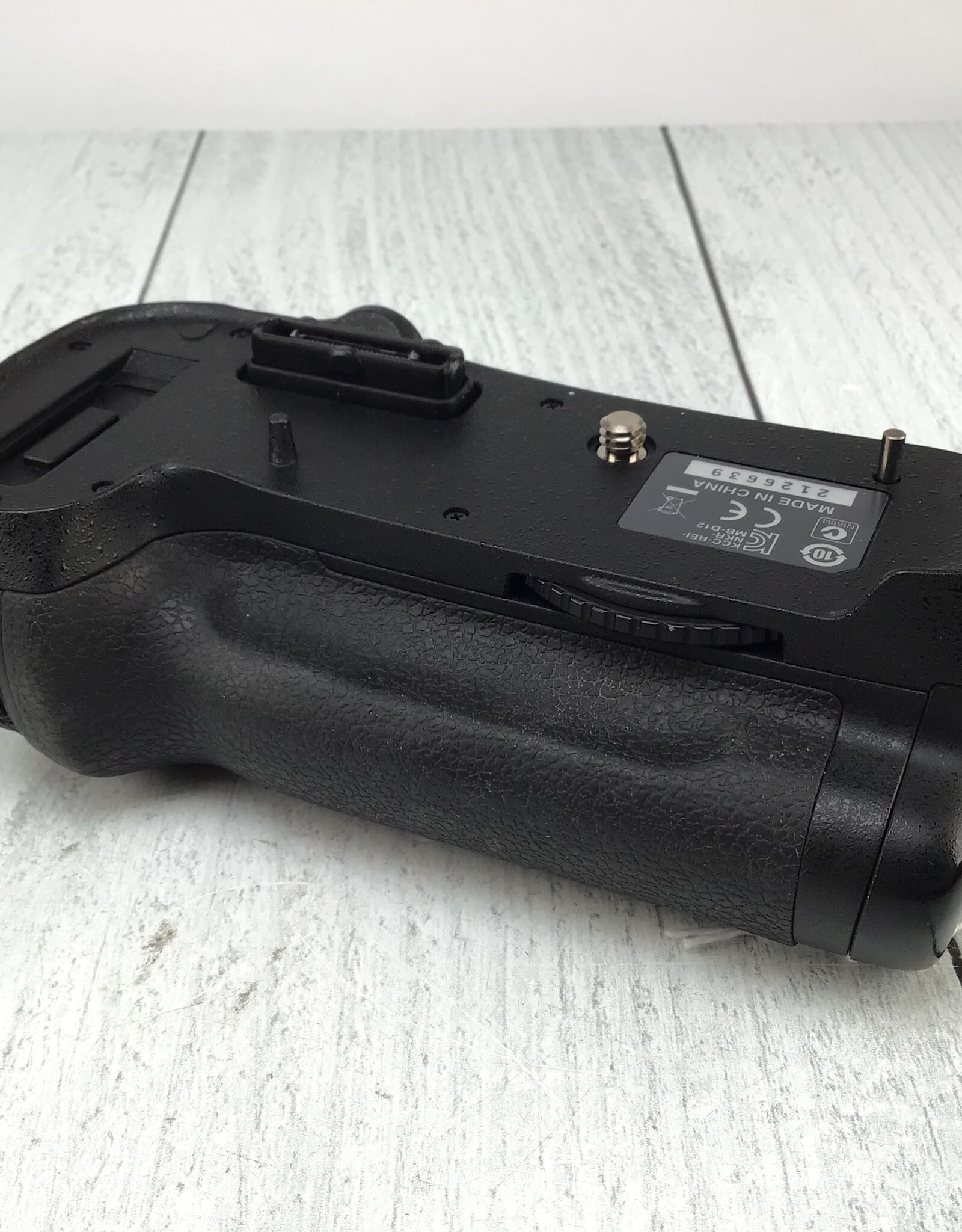 NIKON Nikon MB-D12 Battery Grip for D800, D810 Used Good