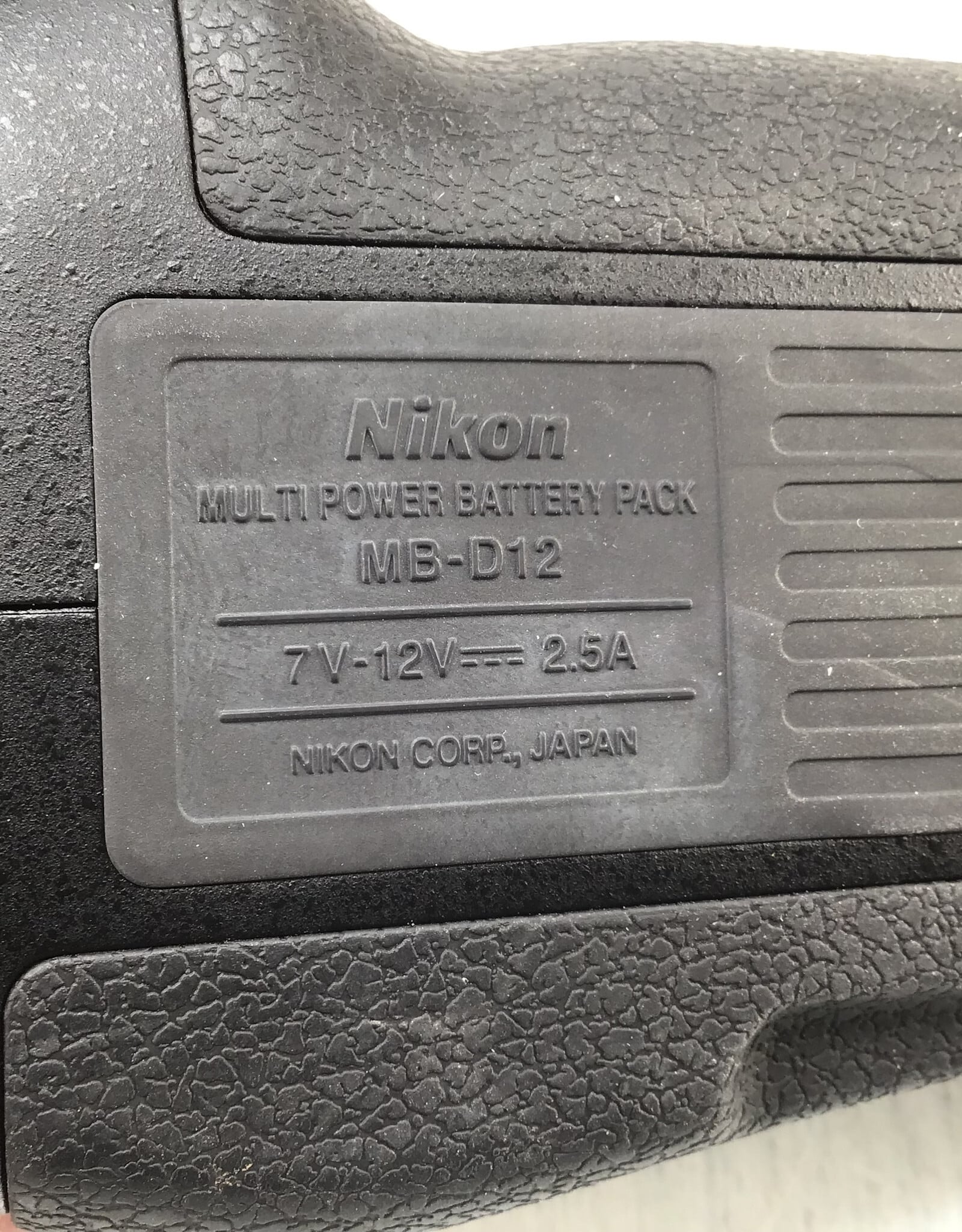 NIKON Nikon MB-D12 Battery Grip for D800, D810 Used Good