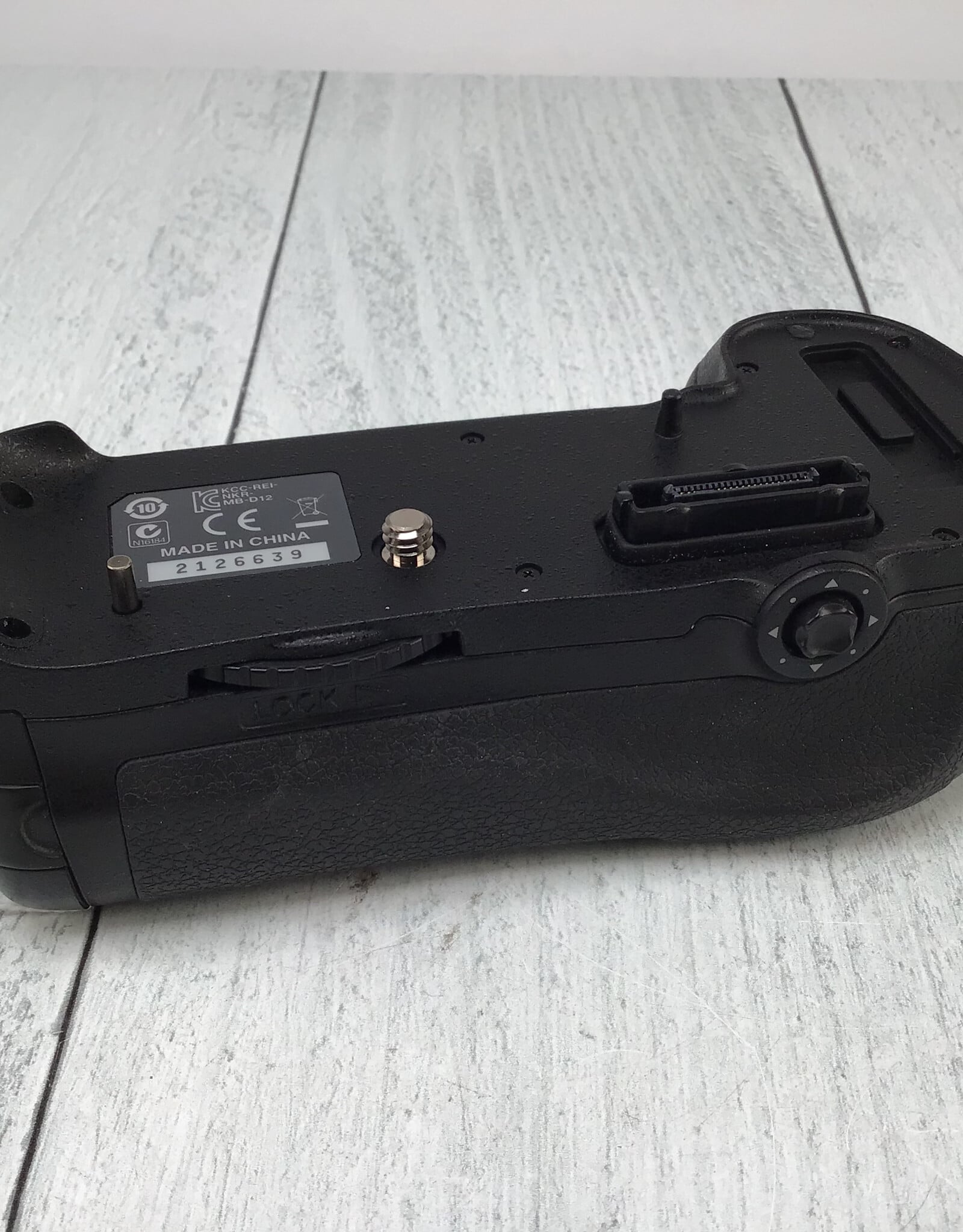NIKON Nikon MB-D12 Battery Grip for D800, D810 Used Good