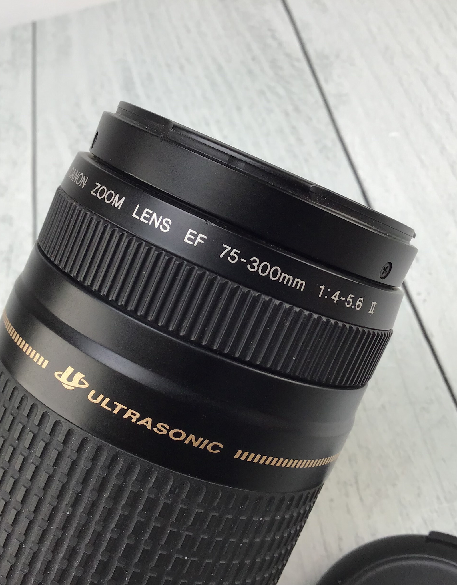 CANON Canon EF 75-300mm f4-5.6 II USM Lens Used Good
