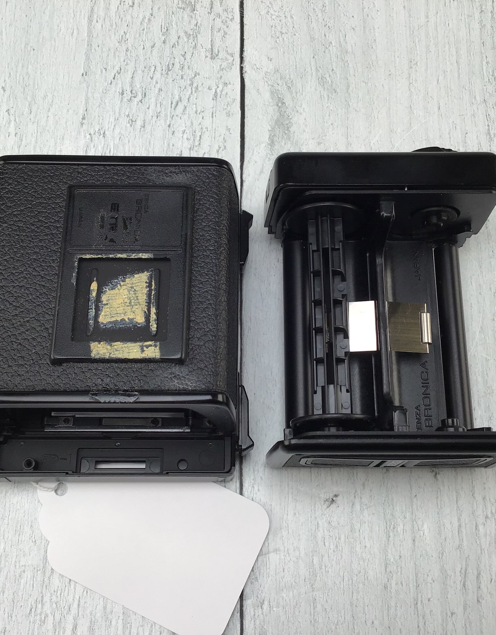 Bronica Bronica ETR 220 Film Back Used Fair