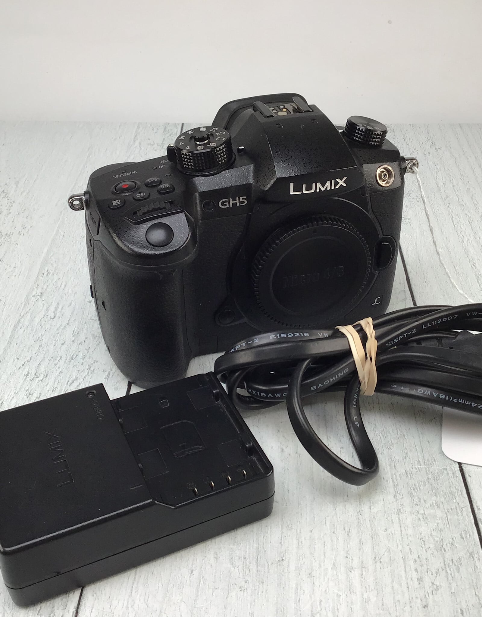 PANASONIC Panasonic Lumix GH5 Camera Body Used Good