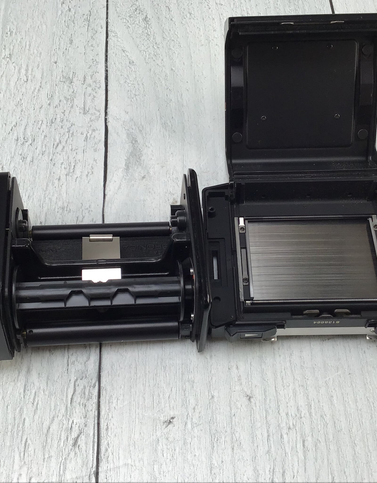 Bronica Bronica ETR 220 Film Back Used Fair