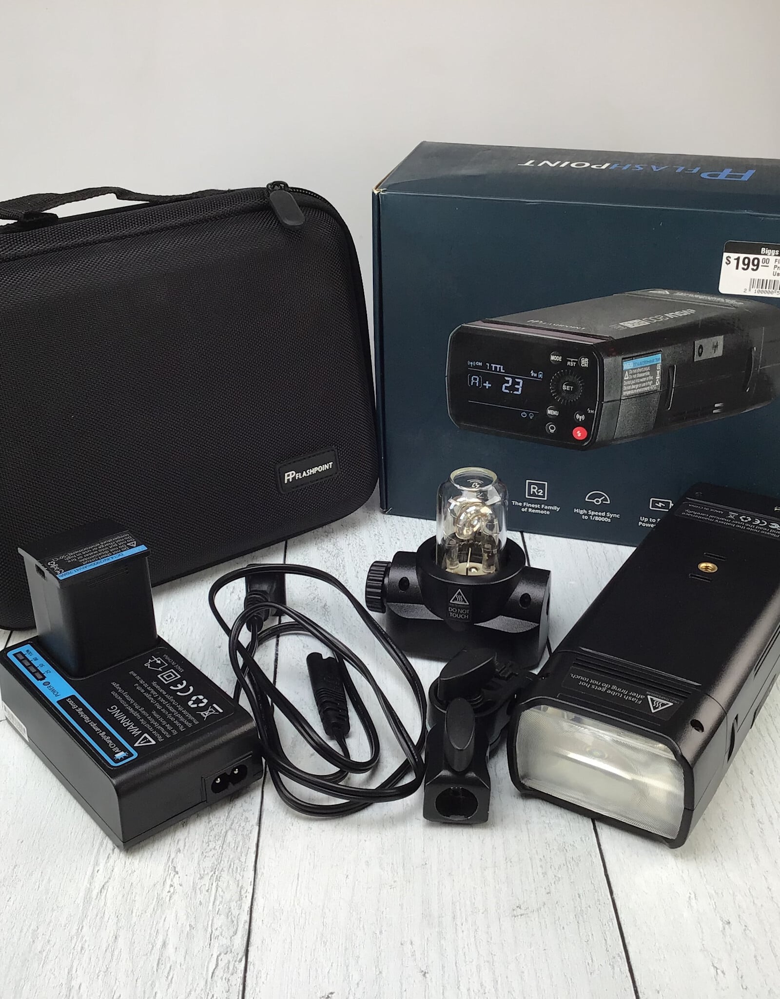 Flashpoint FlashPoint eVolv 200 Pro TTL Flash in Box Used Good