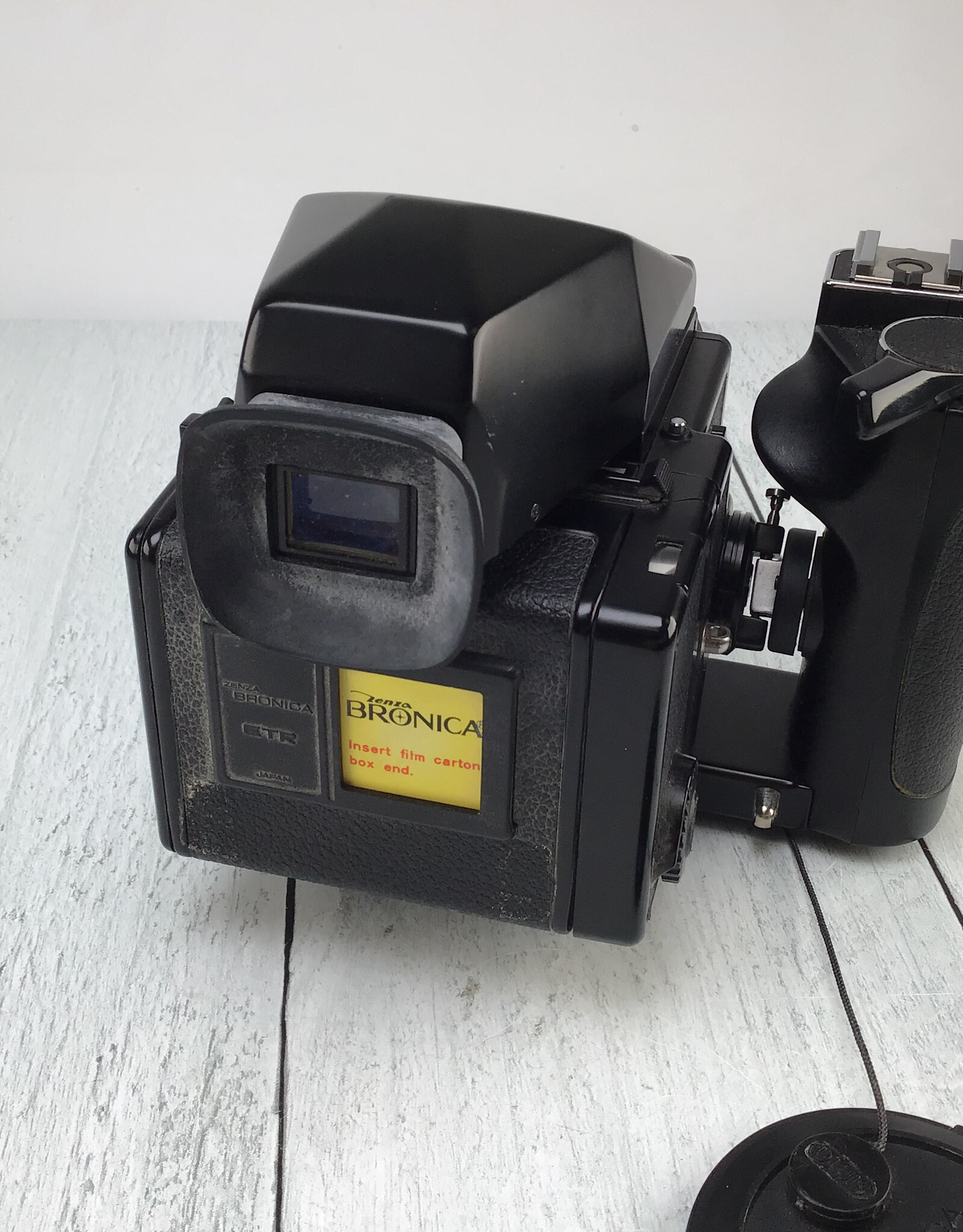 Bronica Bronica ETRS Camera w/ 75mm, Prism, 120 Back Used Good