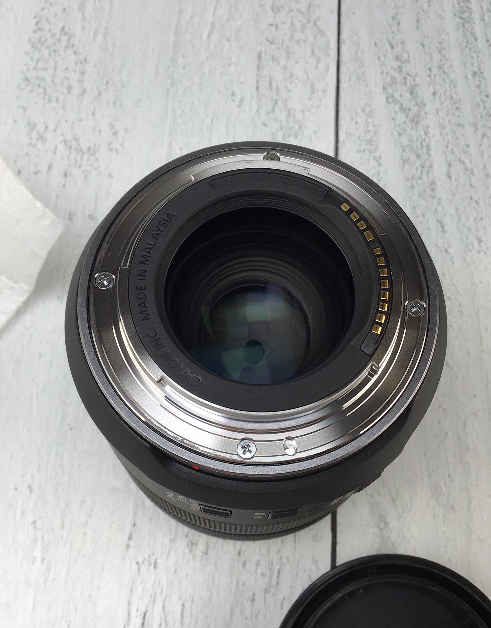 CANON Canon RF 85mm f2 Macro IS STM Lens Used EX