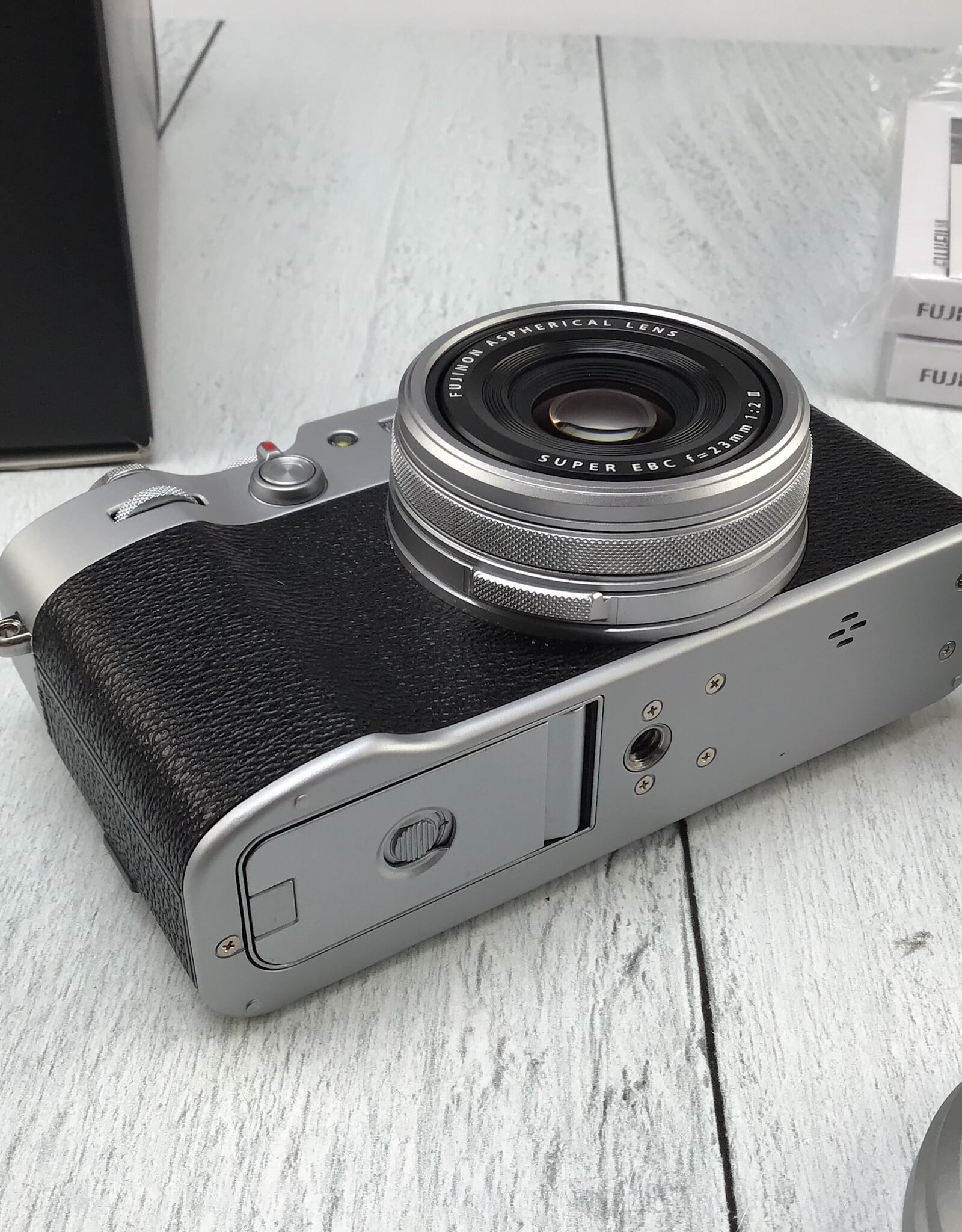 FUJI Fuji X100V Camera Silver in Box Used Good
