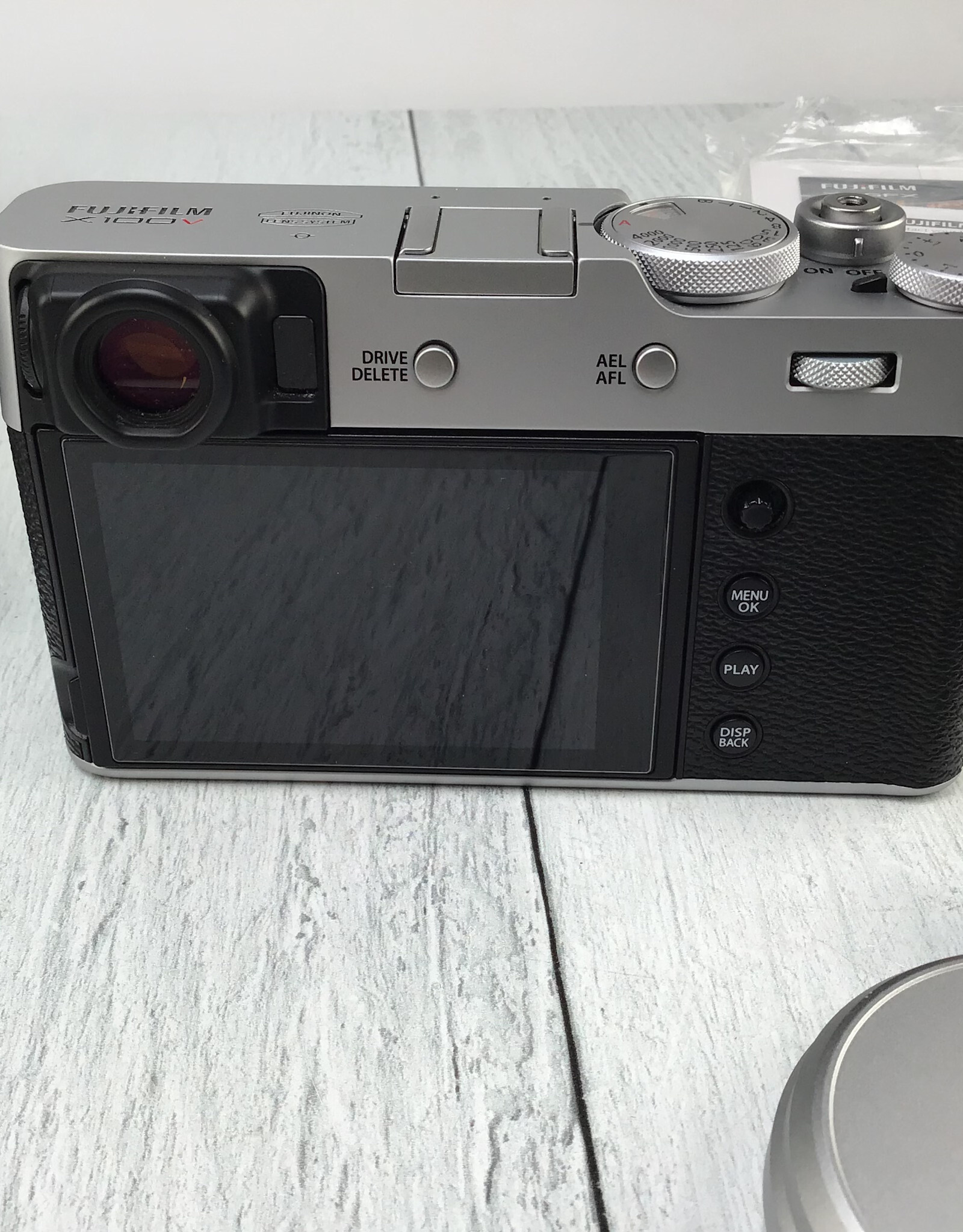 FUJI Fuji X100V Camera Silver in Box Used Good