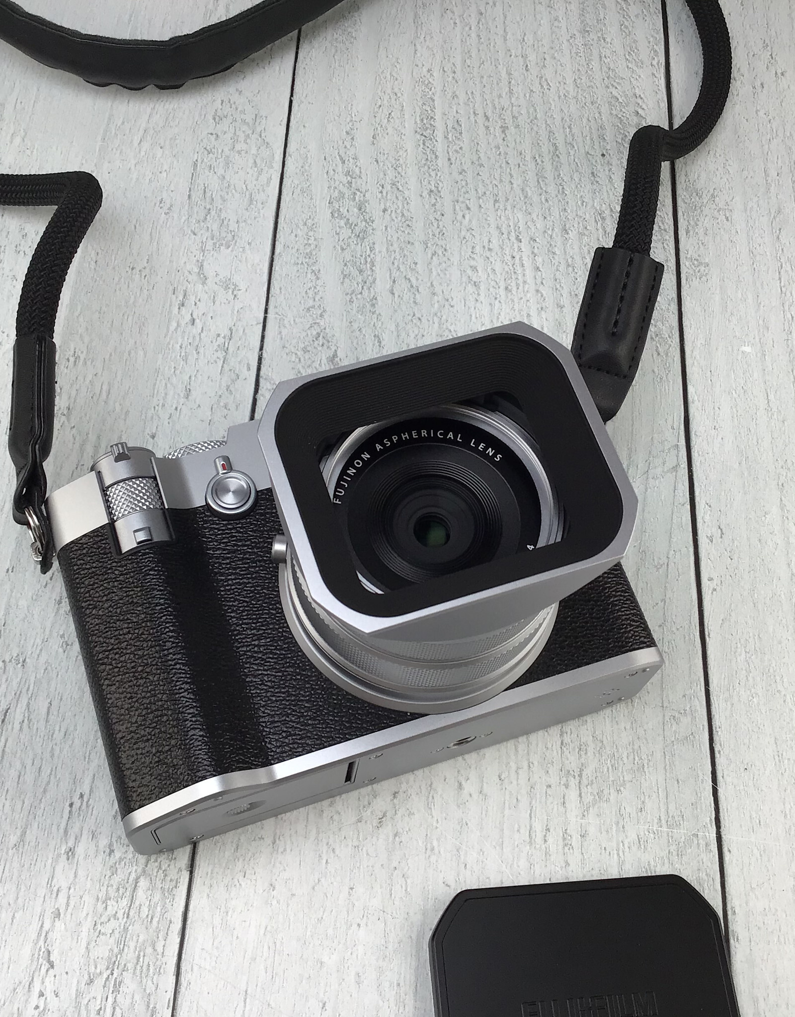 FUJI Fujifilm GFX100 RF Camera Silver in Box Used Good