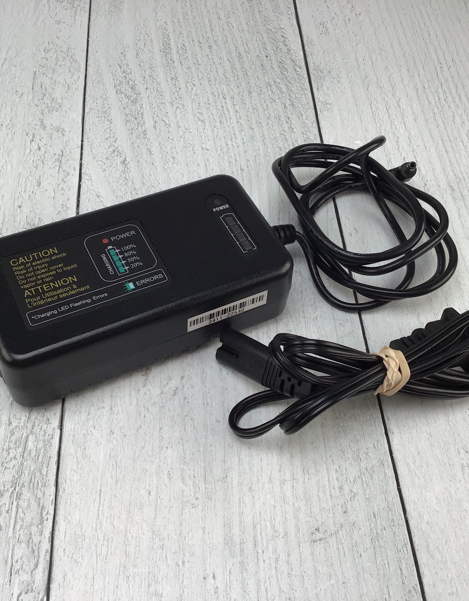 GODOX Godox C400P Battery Charger Used Good