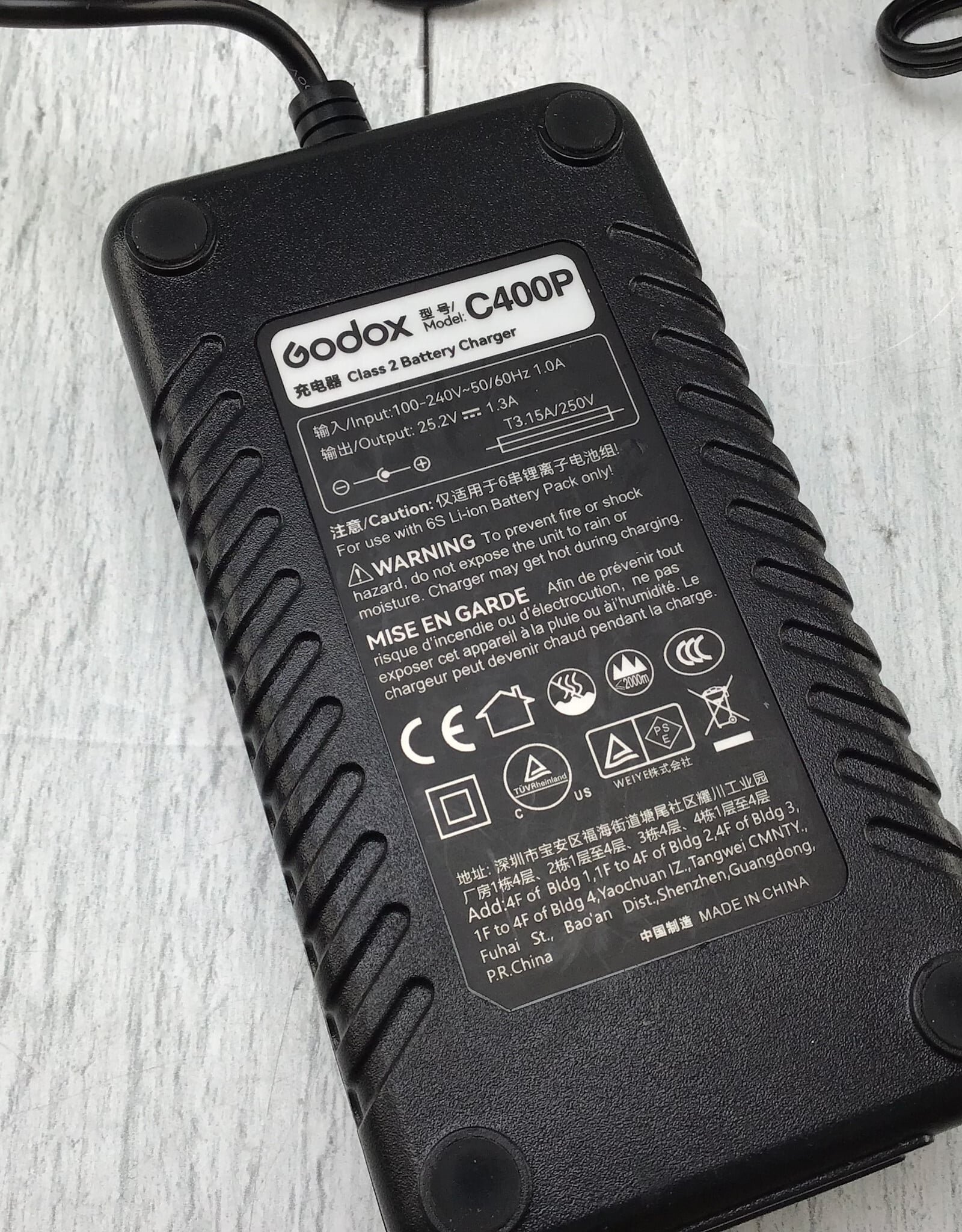 GODOX Godox C400P Battery Charger Used Good
