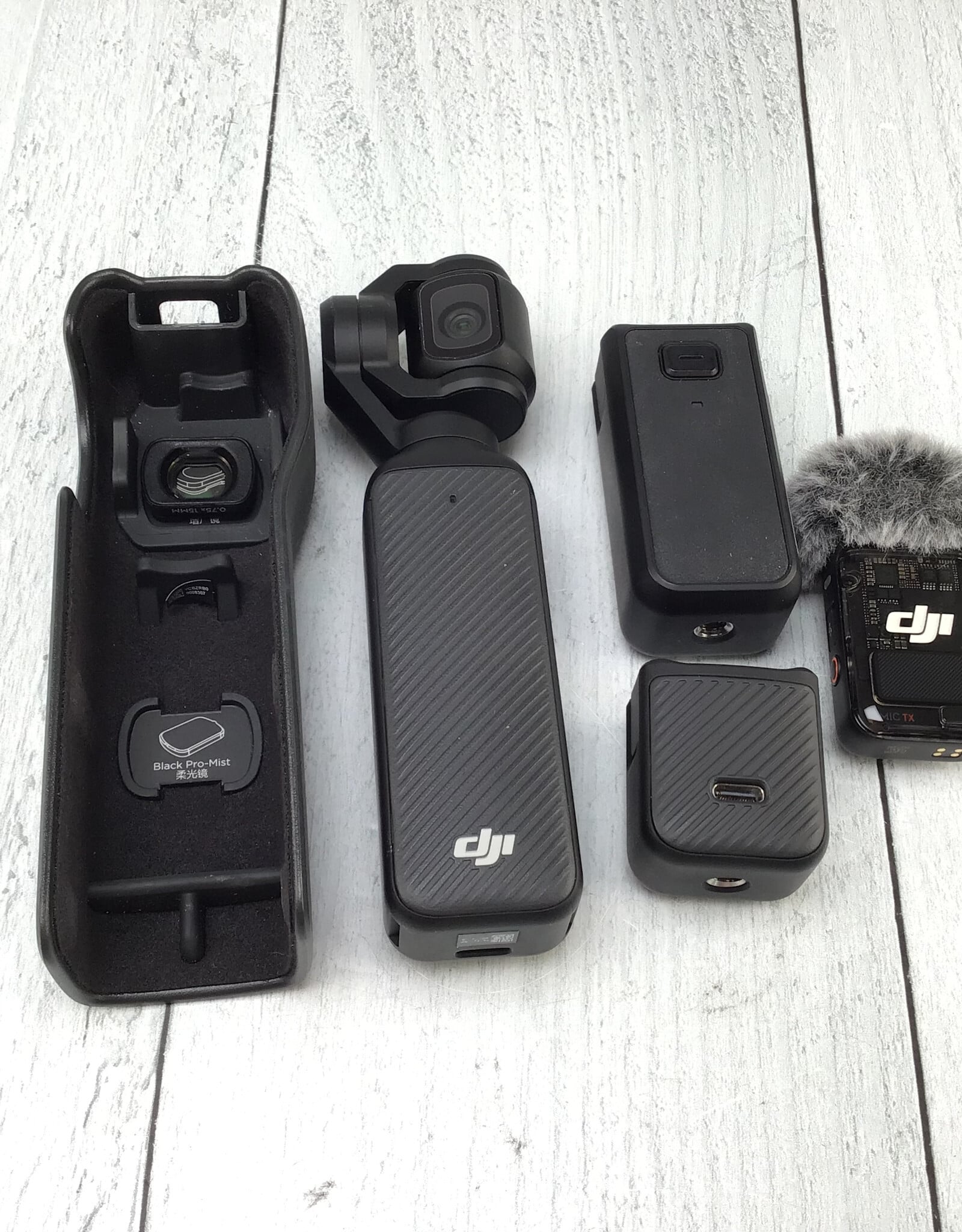 DJI DJI Pocket 3 Camera w/ Wireless Mic, Extended Battery  Used Good