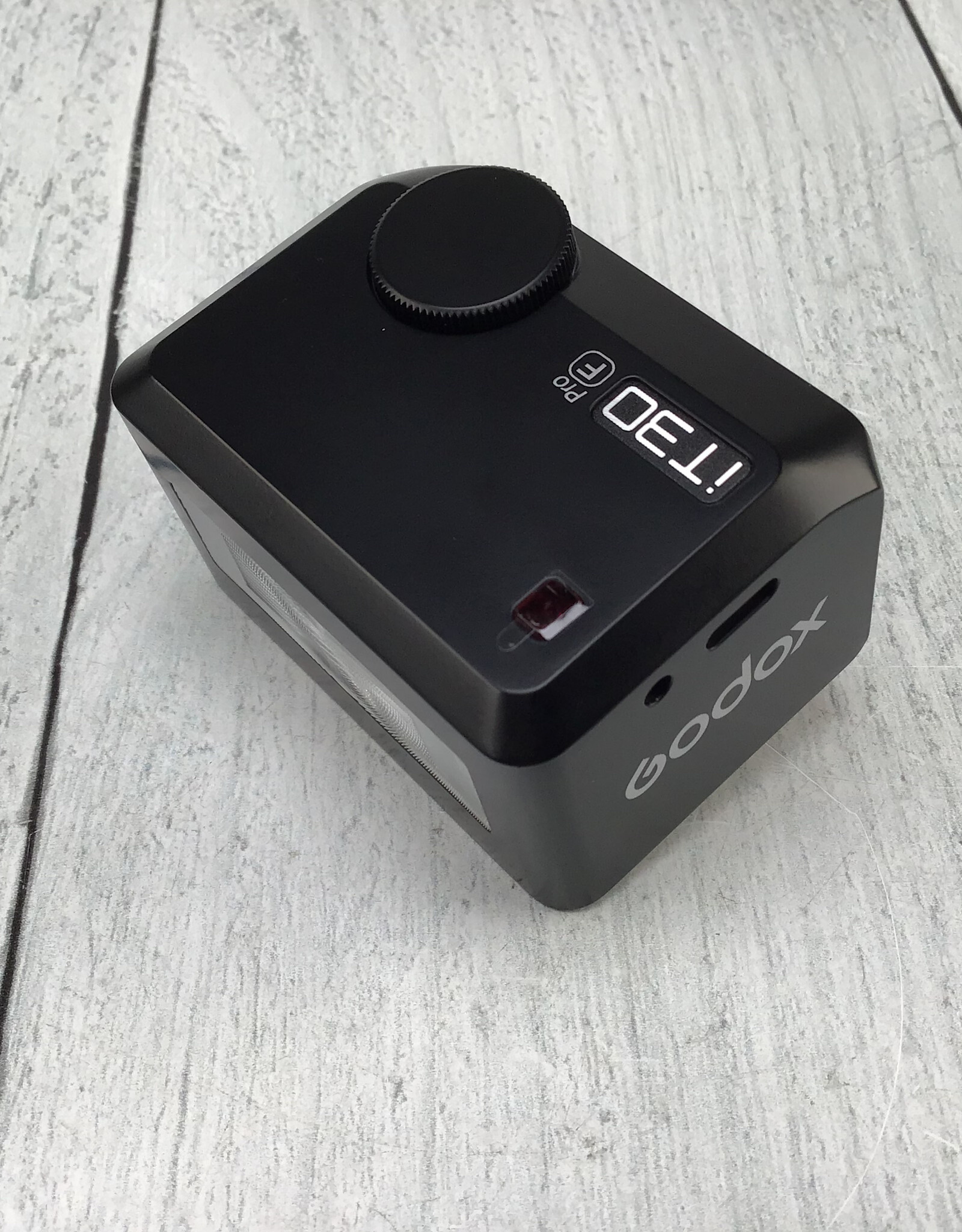 GODOX Godox iT30 ProF Flash for Fuji Used Good