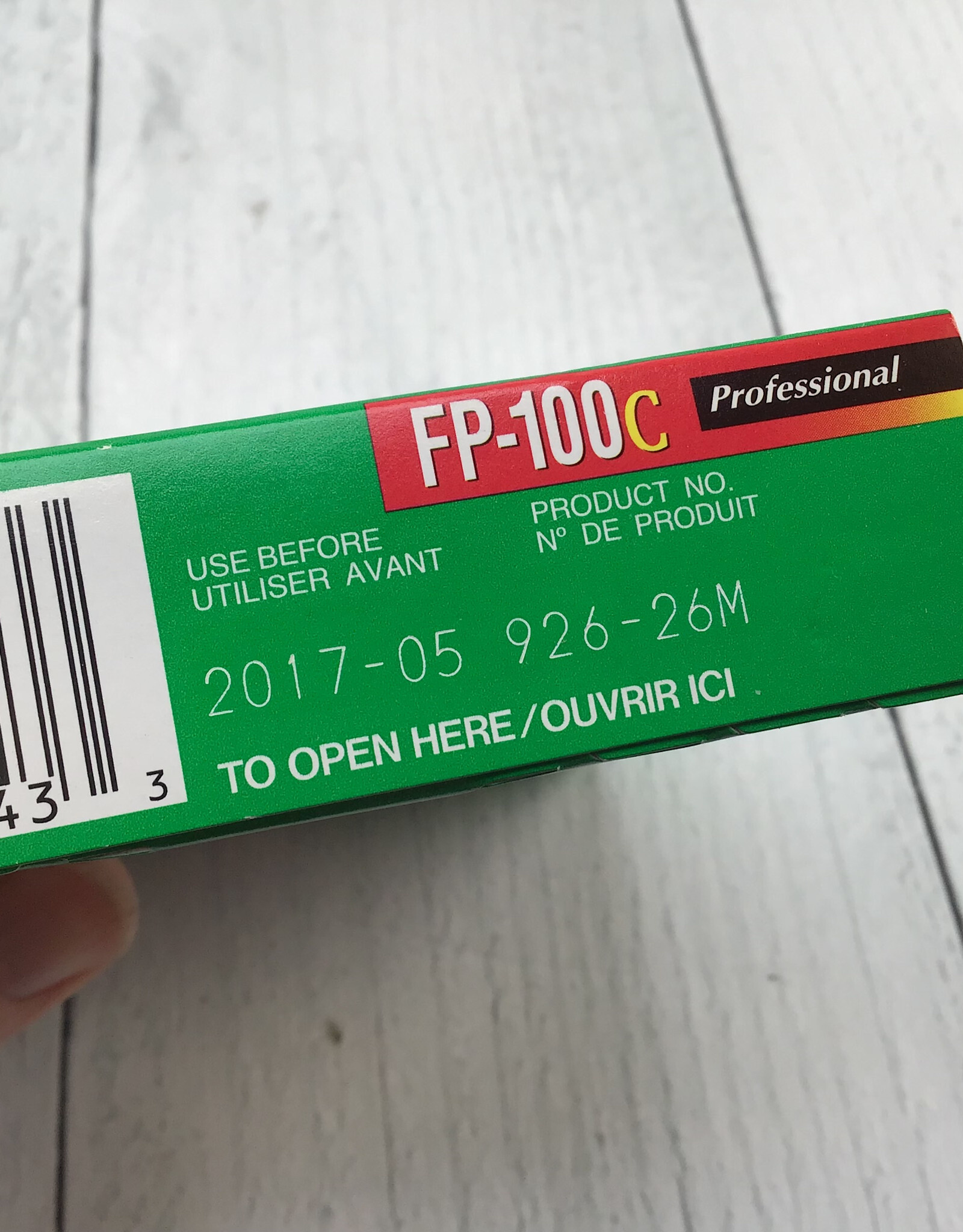 FUJI Fuji FP-100C Instant Film Expiration 05/2017 No Guarantee CLOSEOUT
