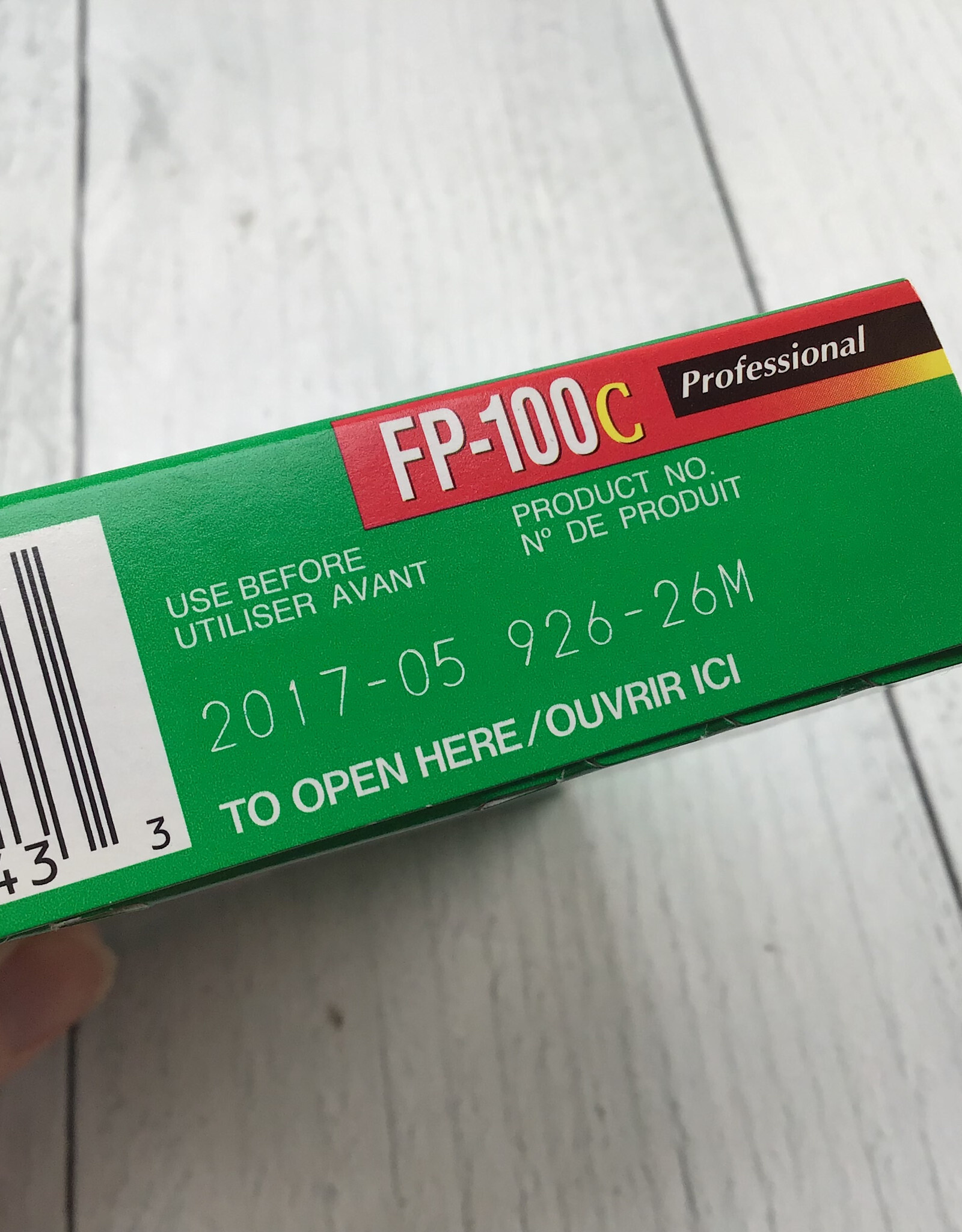 FUJI Fuji FP-100C Instant Film Expiration 05/2017 No Guarantee CLOSEOUT