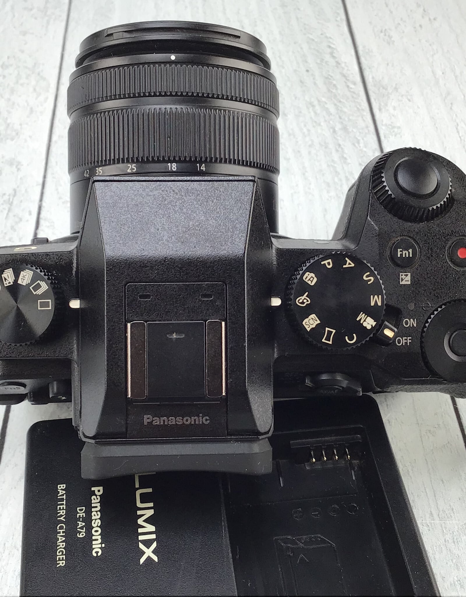 PANASONIC Panasonic Lumix DMC-G7 Camera w/ 14-42mm Used Good