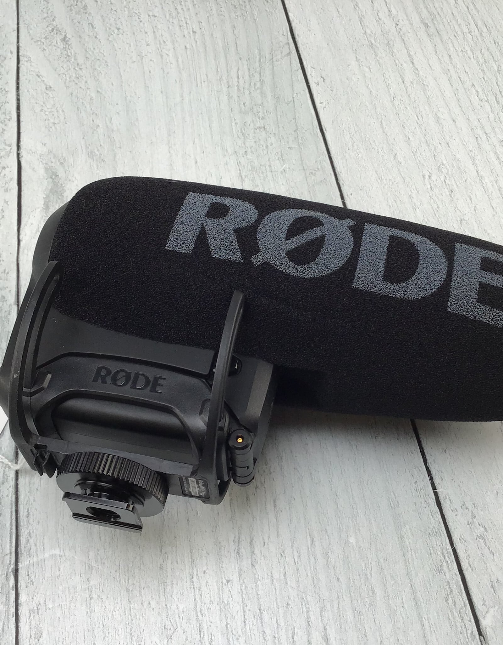 RODE Rode VideoMic Pro Plus No Audio Cable Used Good