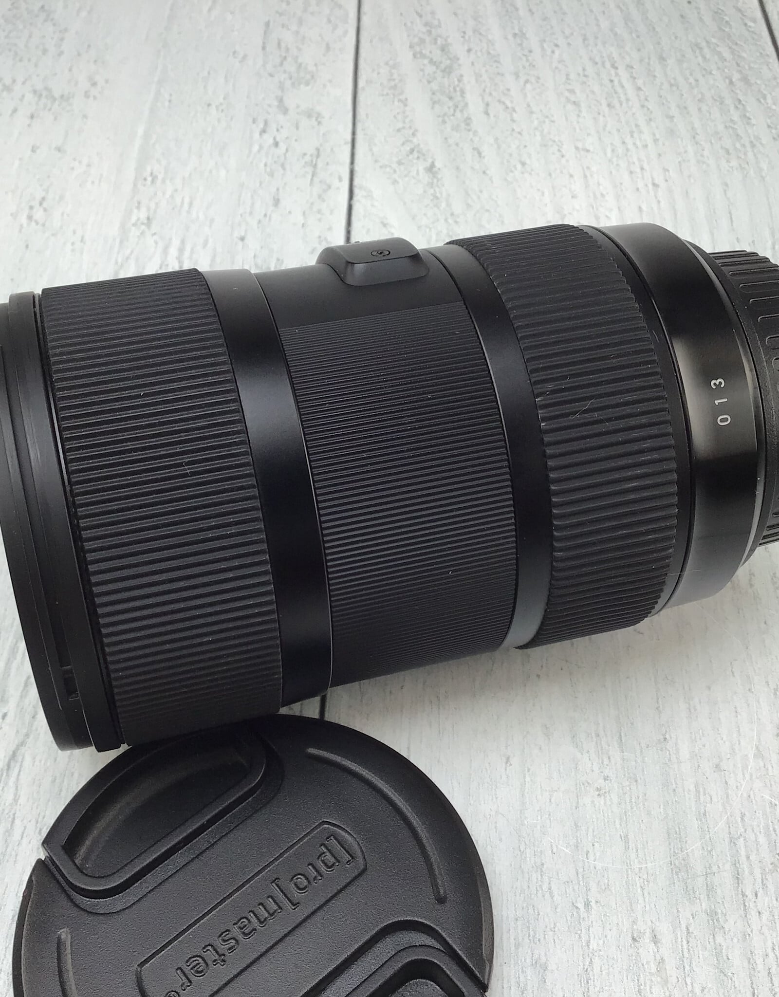 SIGMA Sigma Art 18-35mm f1.8 DC Lens Used Good