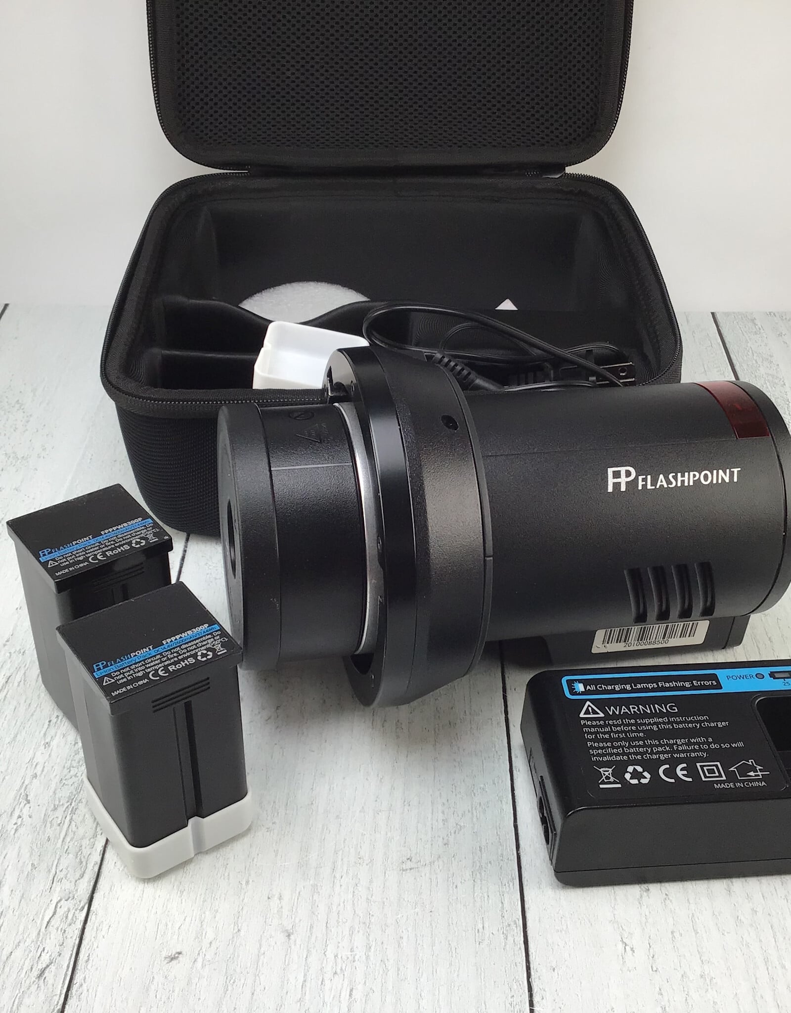 Flashpoint Flashpoint XPLOR 300 Pro TTL R2 Used Good