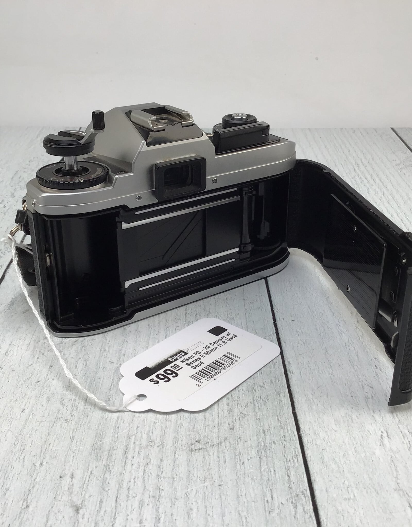 NIKON Nikon FG-20 Camera w/ Series E 50mm f1.8 Used Good