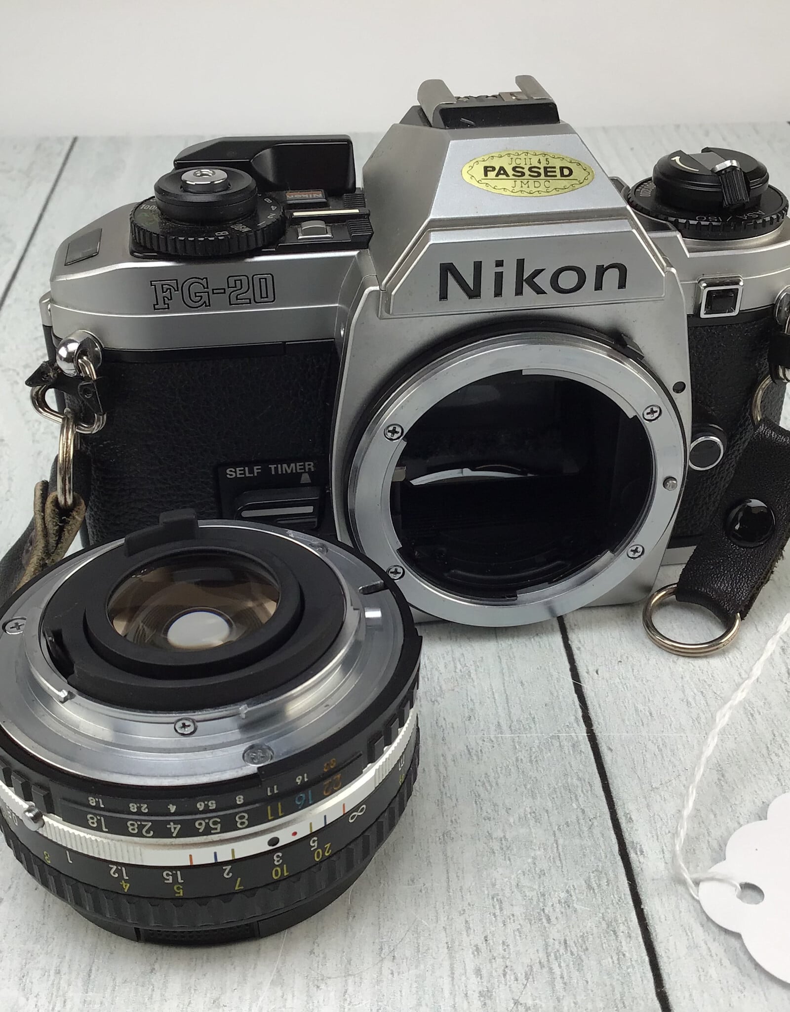 NIKON Nikon FG-20 Camera w/ Series E 50mm f1.8 Used Good