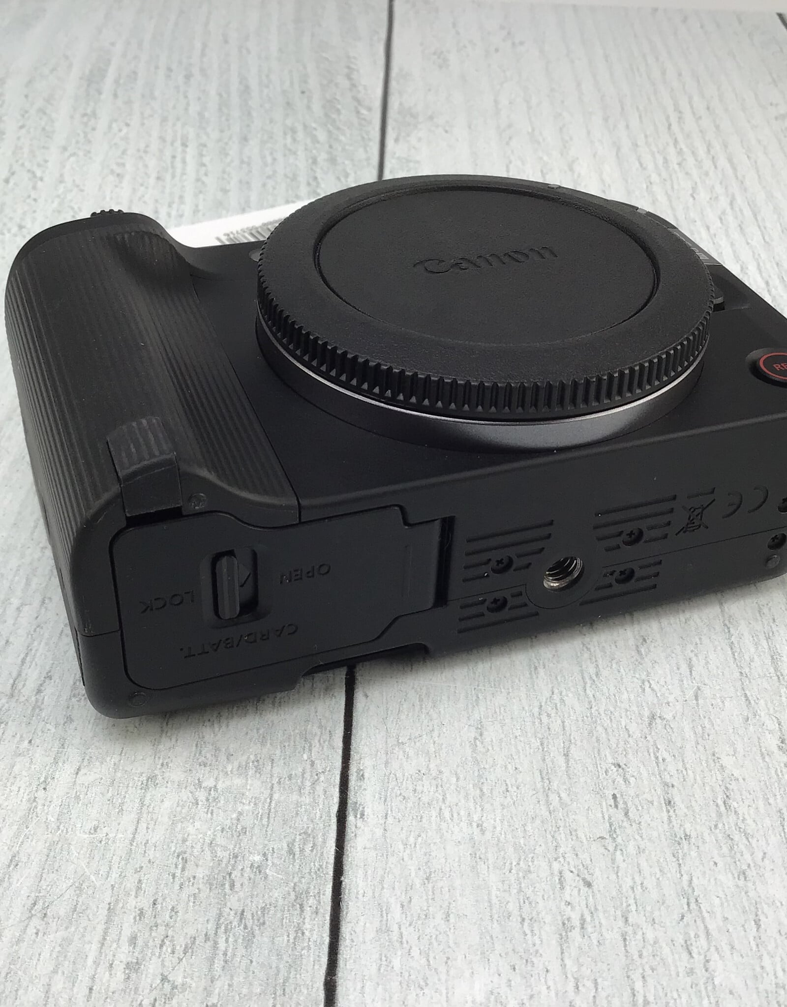 CANON Canon EOS R50 V Camera Used Good
