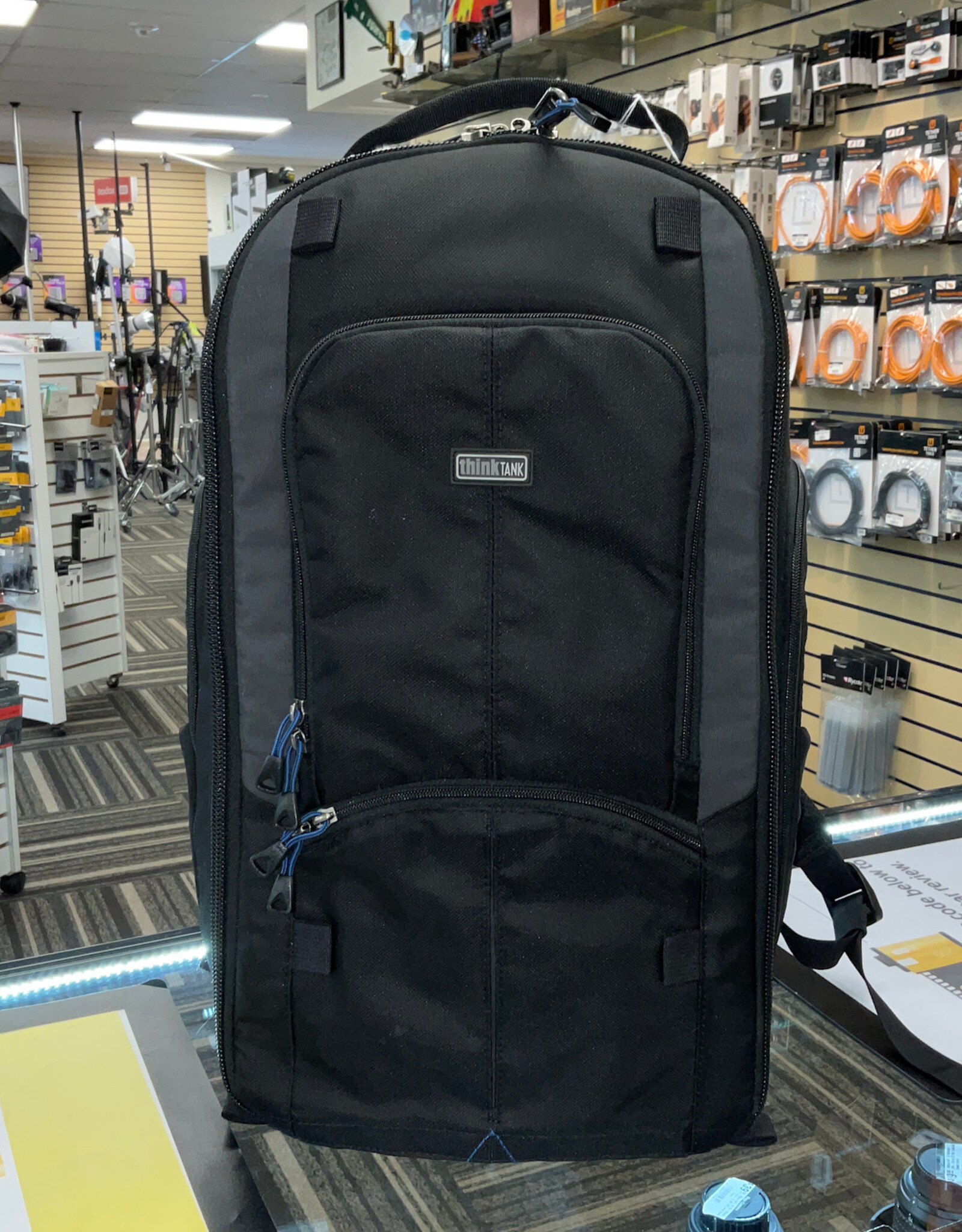 THINK TANK Think Tank StreetWalker Hard Drive V2.0 Camera Backpack Used Good