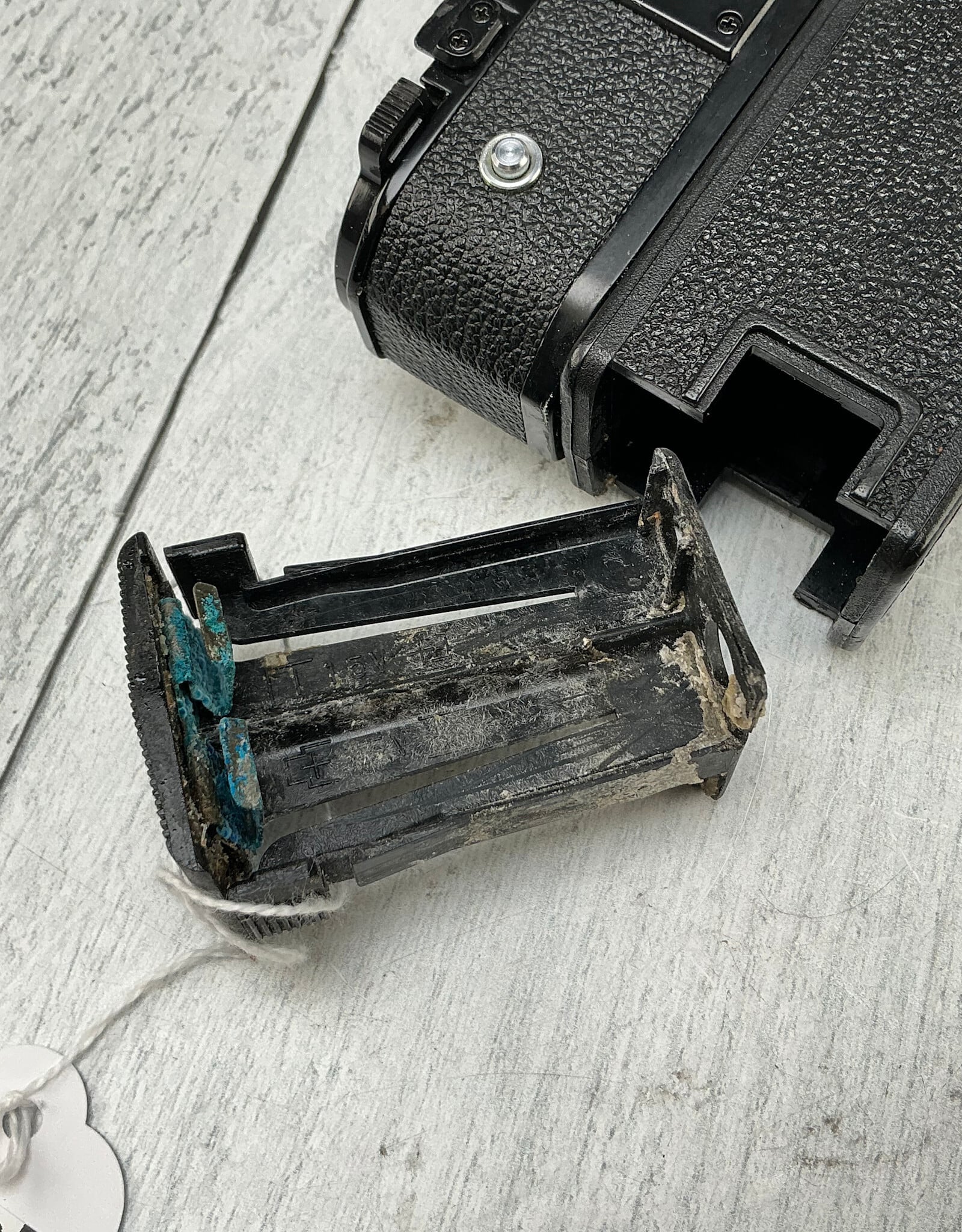 NIKON Nikon MD-3 w/ MB-2 Drive Corrosion Used AS IS