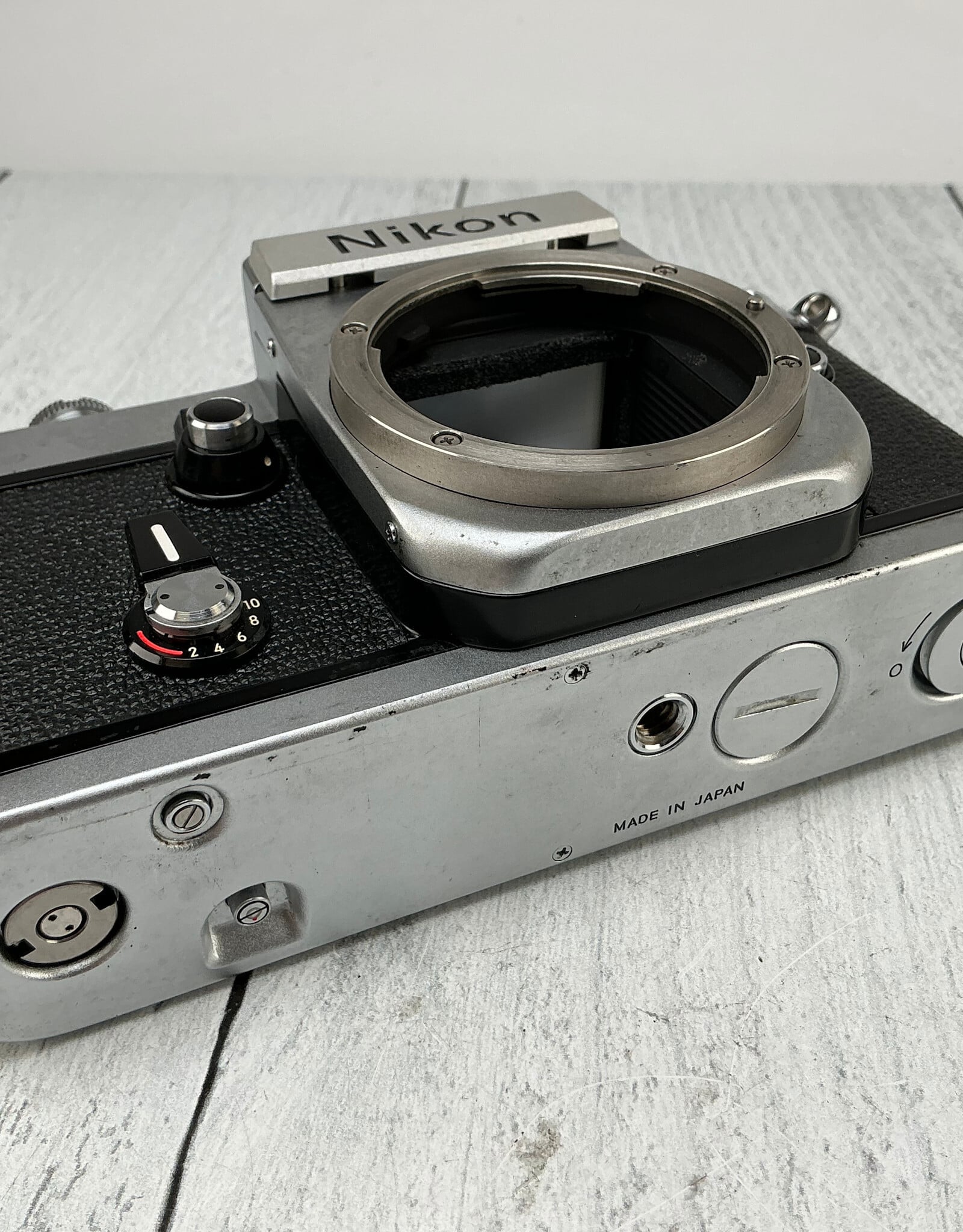 NIKON Nikon F2 w/Standard Prism Finder Silver Camera Body Used Good