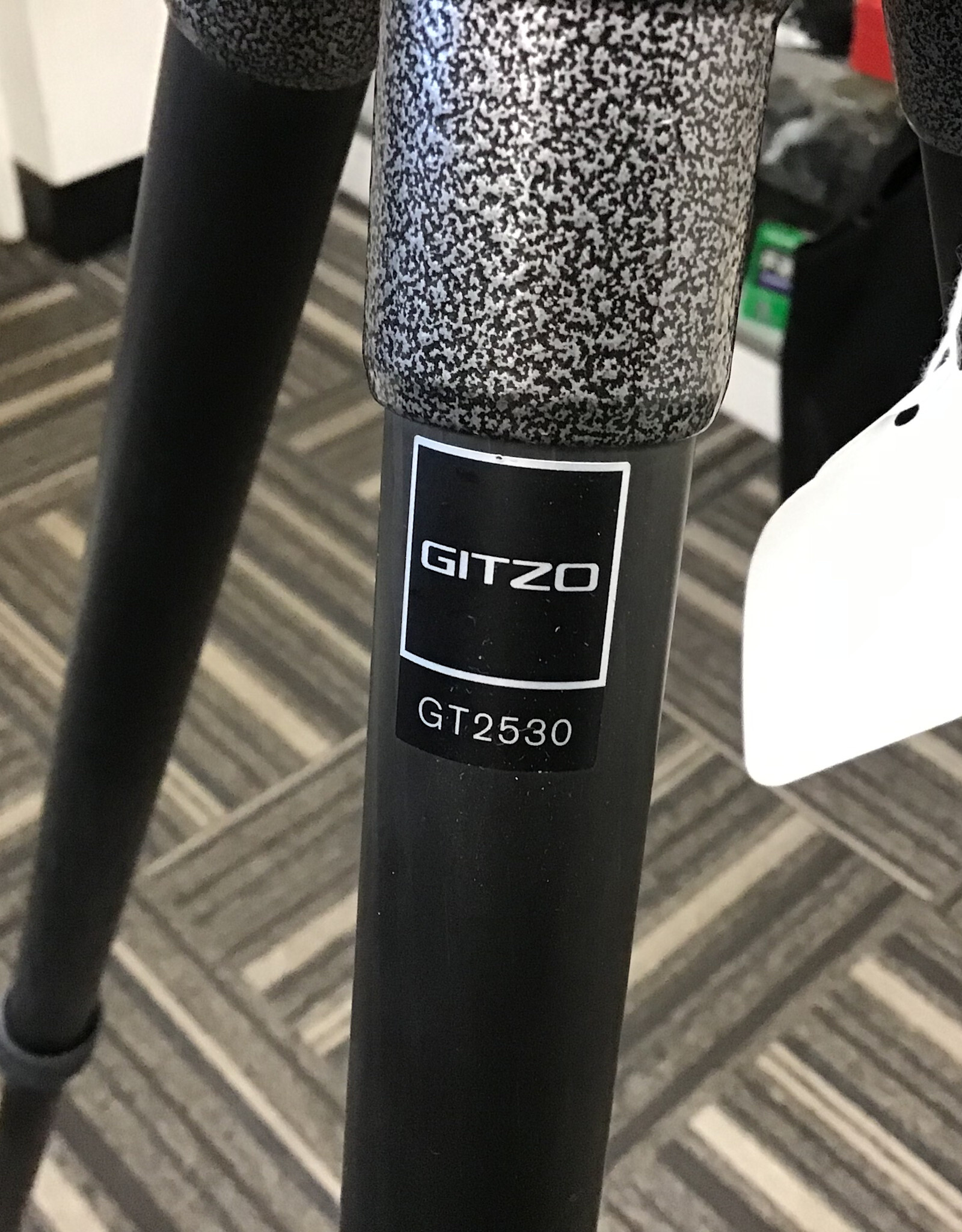 Gitzo Gitzo GT2530 Carbon Fiber Tripod w/ Markins TB-20 Base Used Good