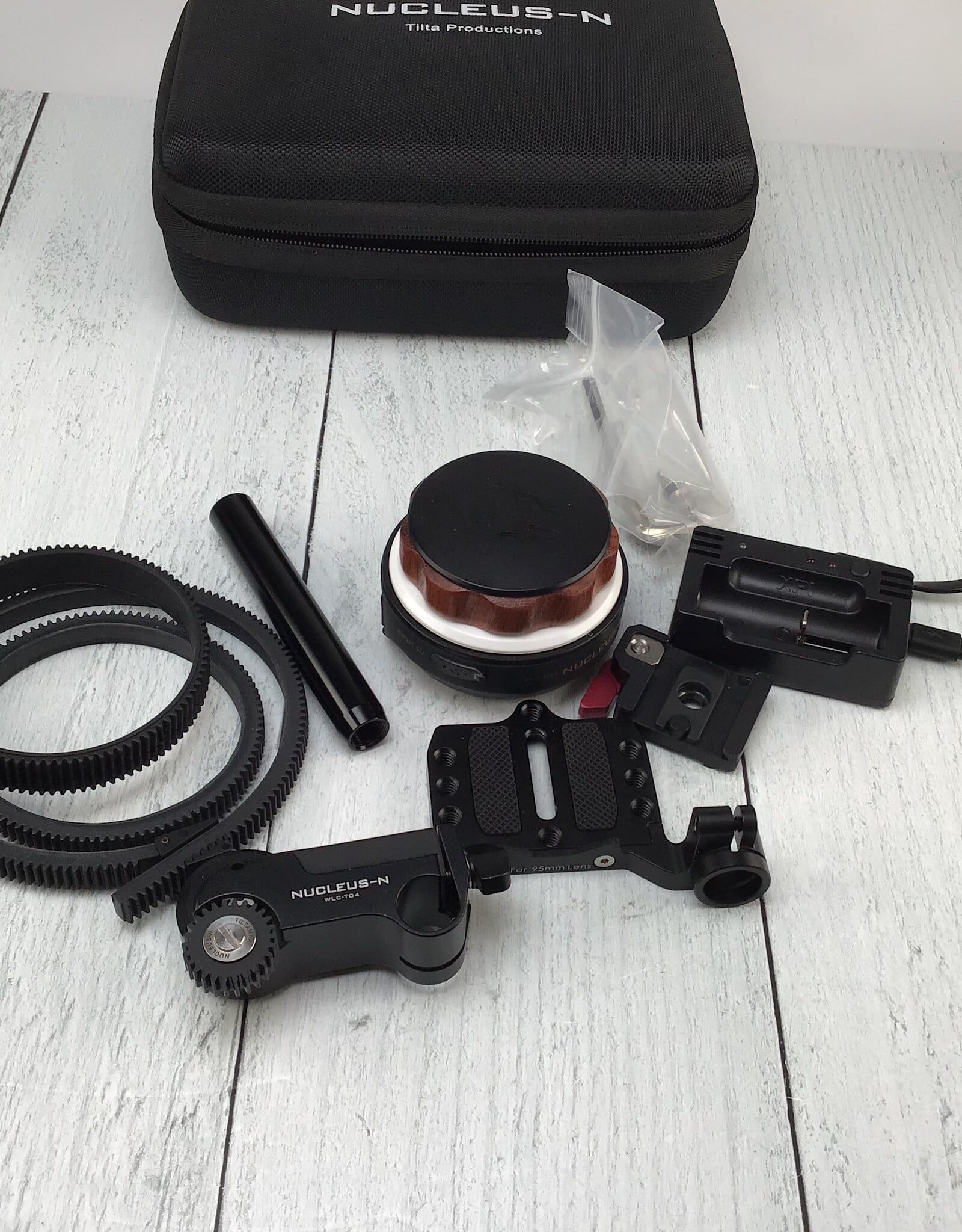 Tilta TILTA Nucleus-N Nano WLC-T04 Wireless Lens Control System Used Good