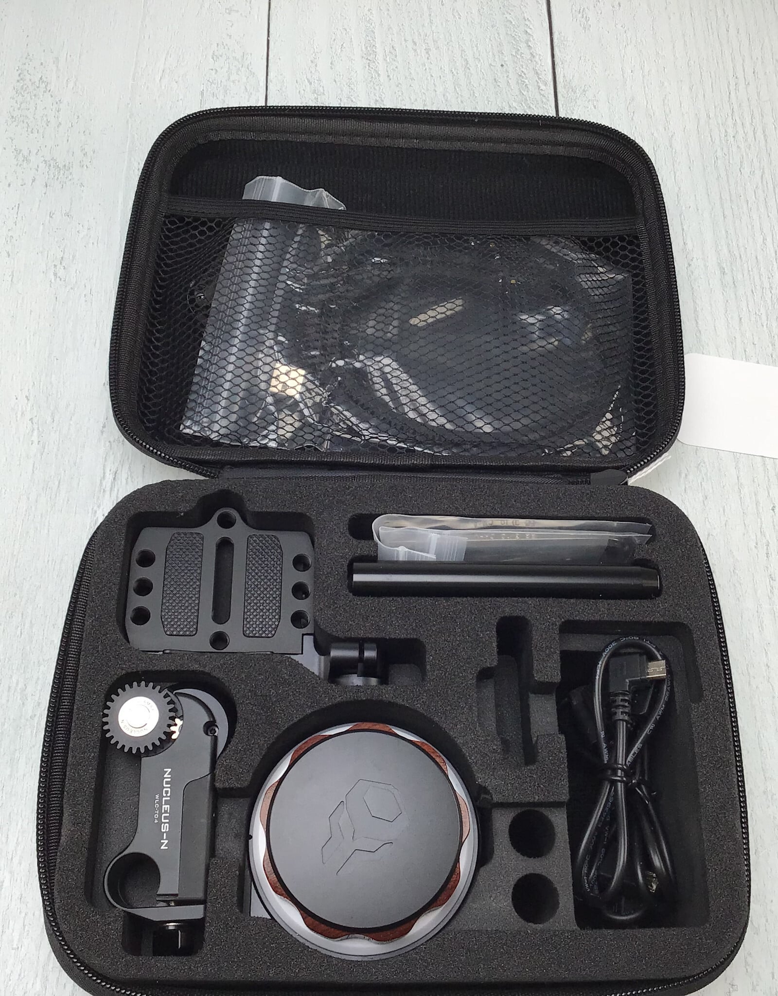 Tilta TILTA Nucleus-N Nano WLC-T04 Wireless Lens Control System Used Good