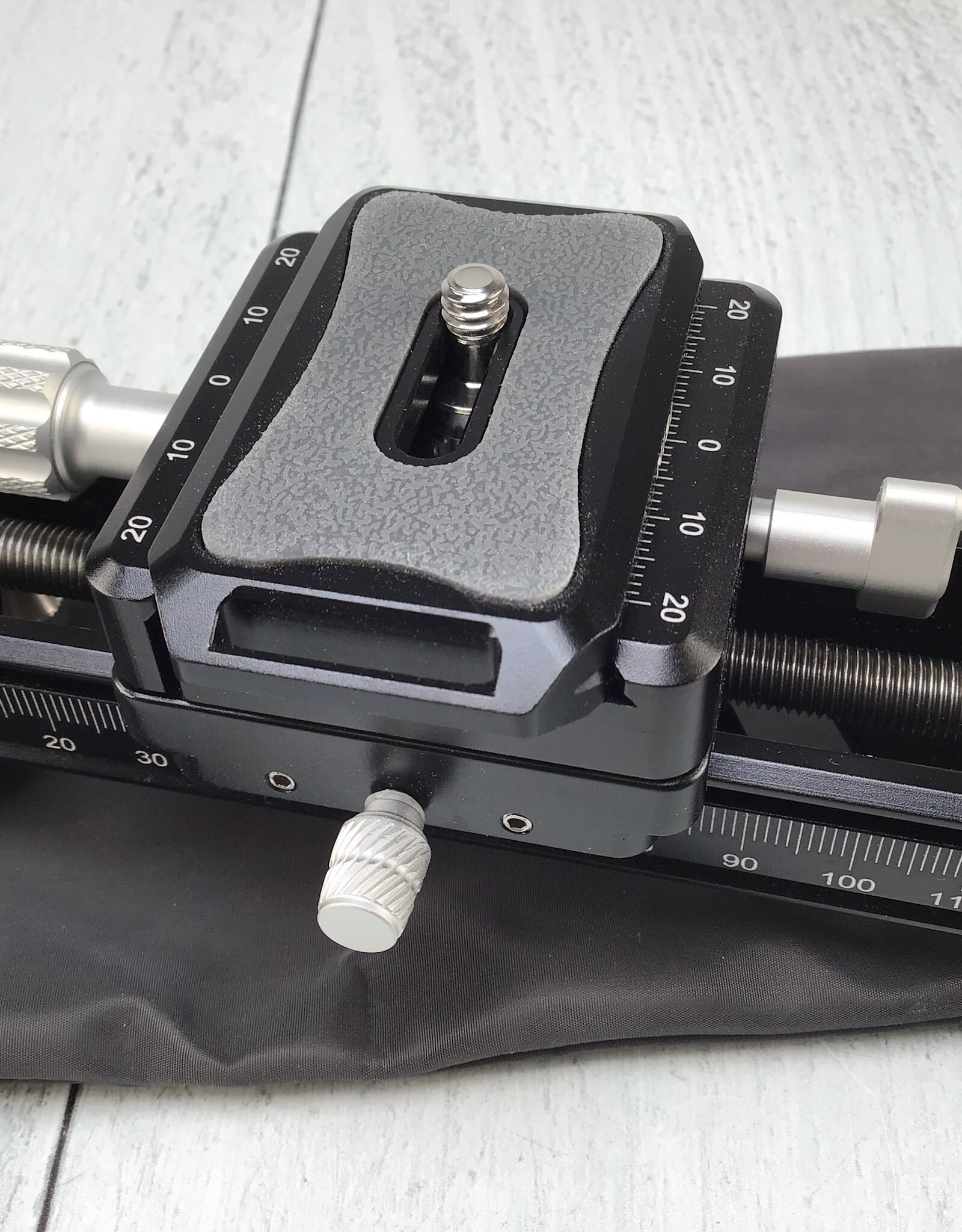 Nisi Nisi NM-180S Macro Focusing Rail Used Good