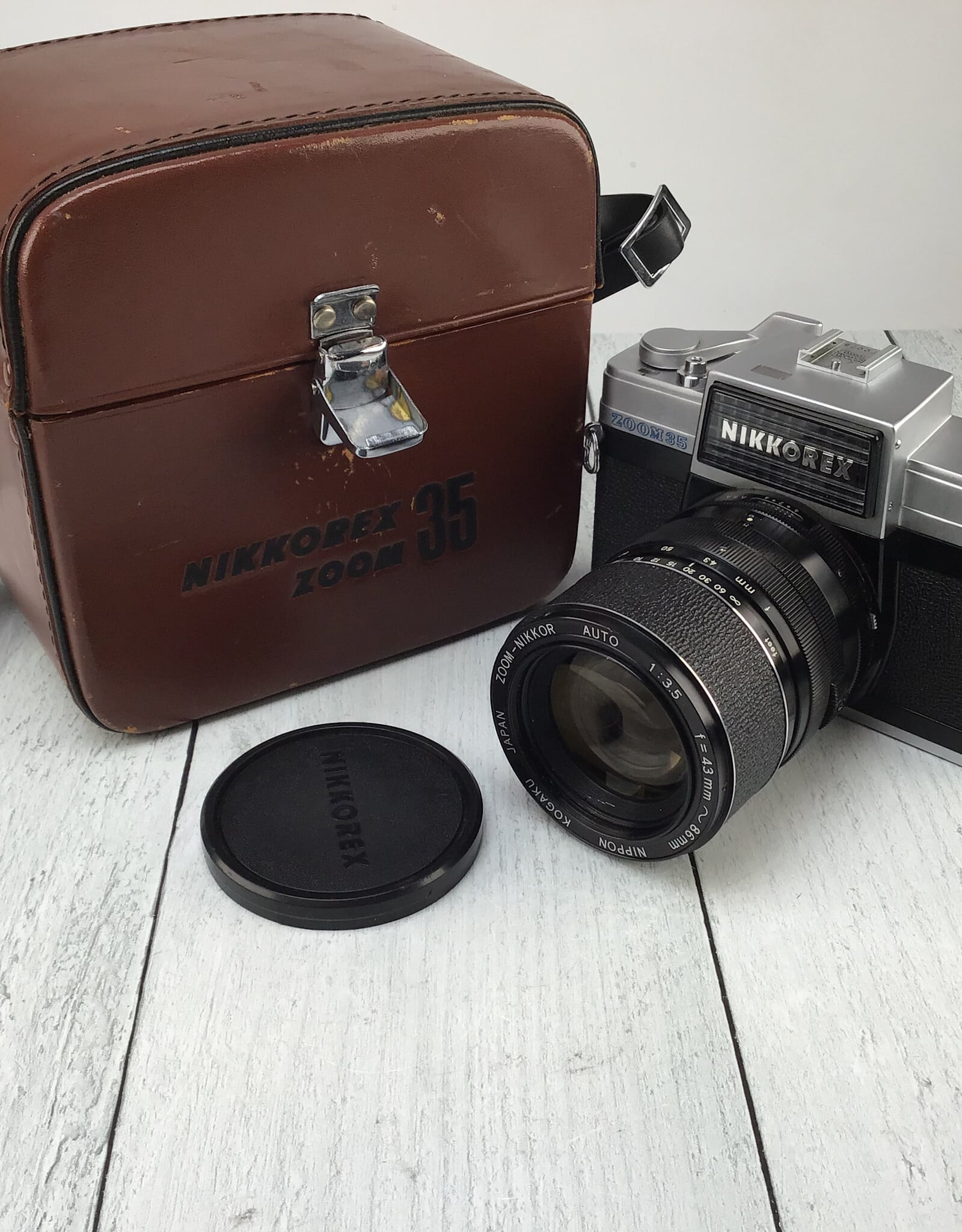 NIKON Nikon Nikkorex Zoom 35 Camera in Leather Case Used Good