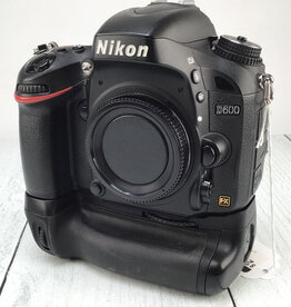 NIKON Nikon D600 Camera w/ MB-D14 Used Good