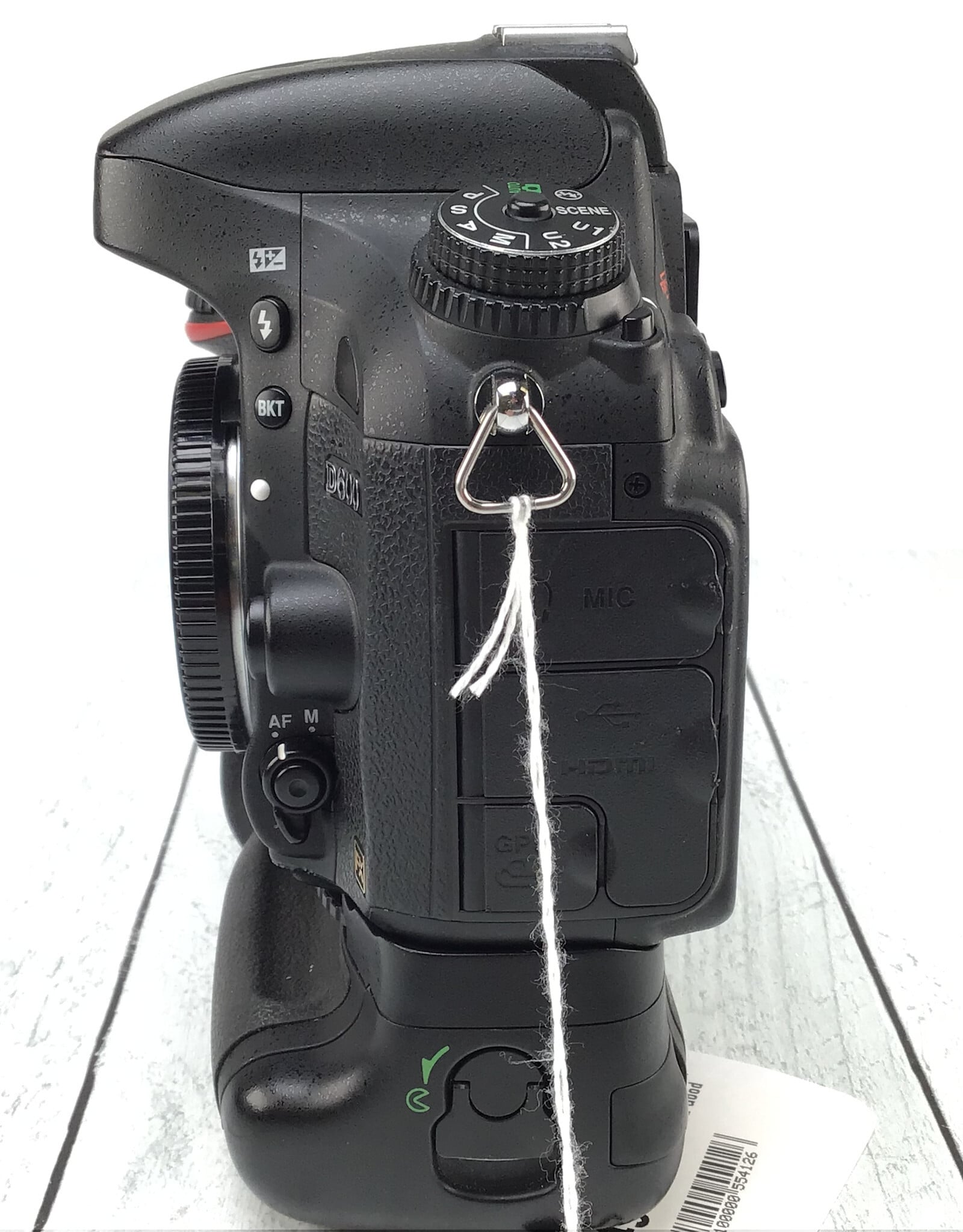 NIKON Nikon D600 Camera w/ MB-D14 Used Good