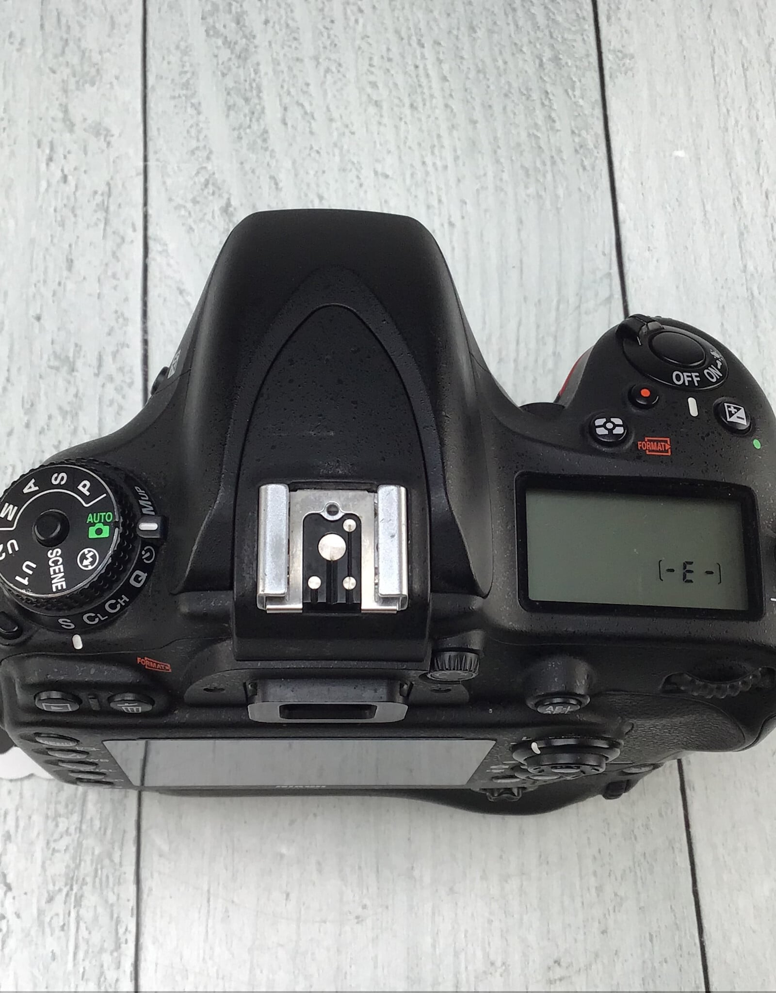 NIKON Nikon D600 Camera w/ MB-D14 Used Good