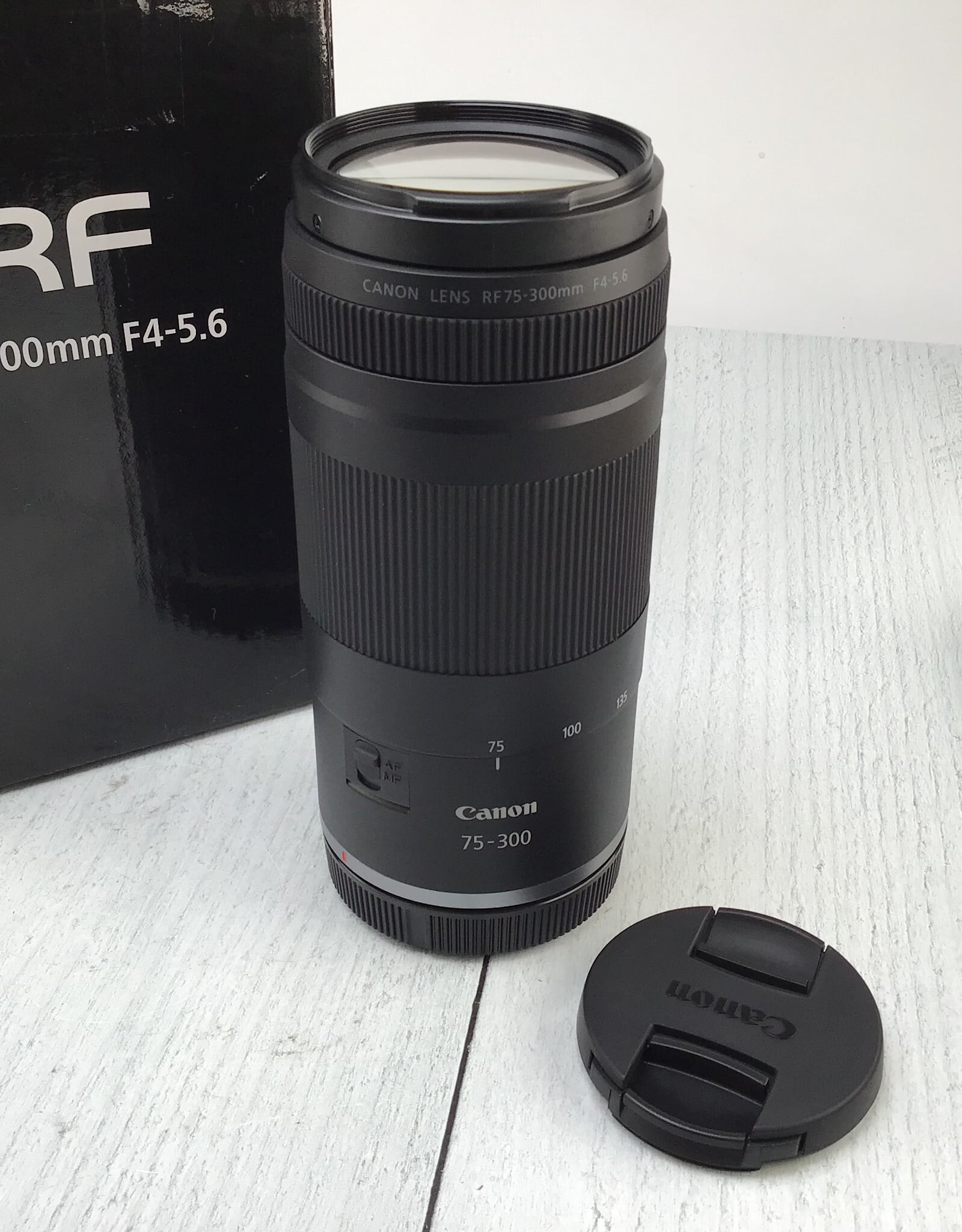 CANON Canon RF  75-300 f4-5.6 Lens in Box Used EX