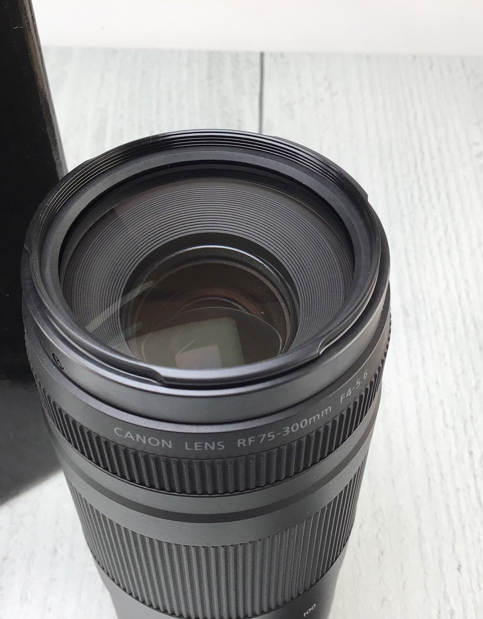 CANON Canon RF  75-300 f4-5.6 Lens in Box Used EX