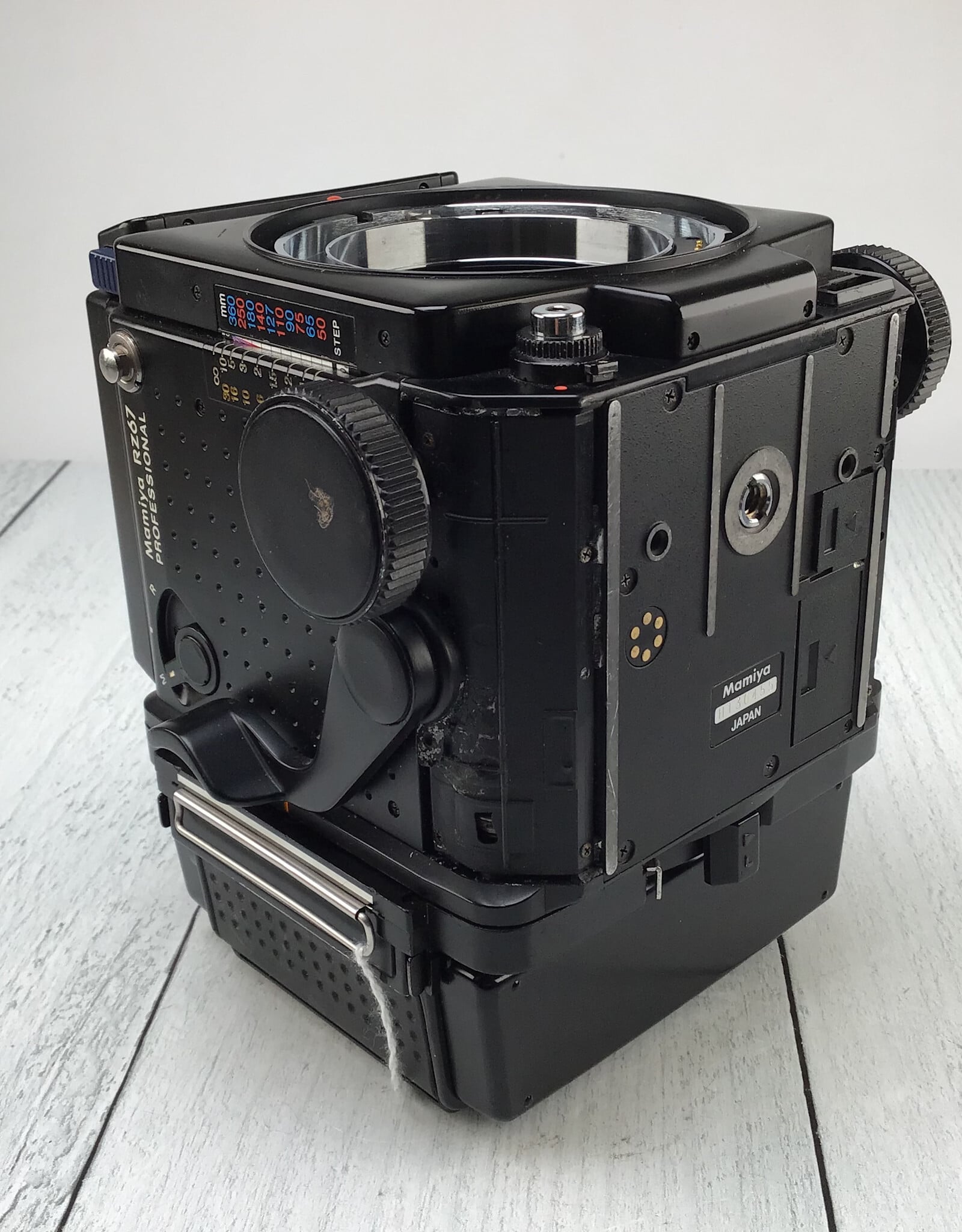 MAMIYA Mamiya RZ67 Pro Camera w/ 120 Back, Waist Level Used Good